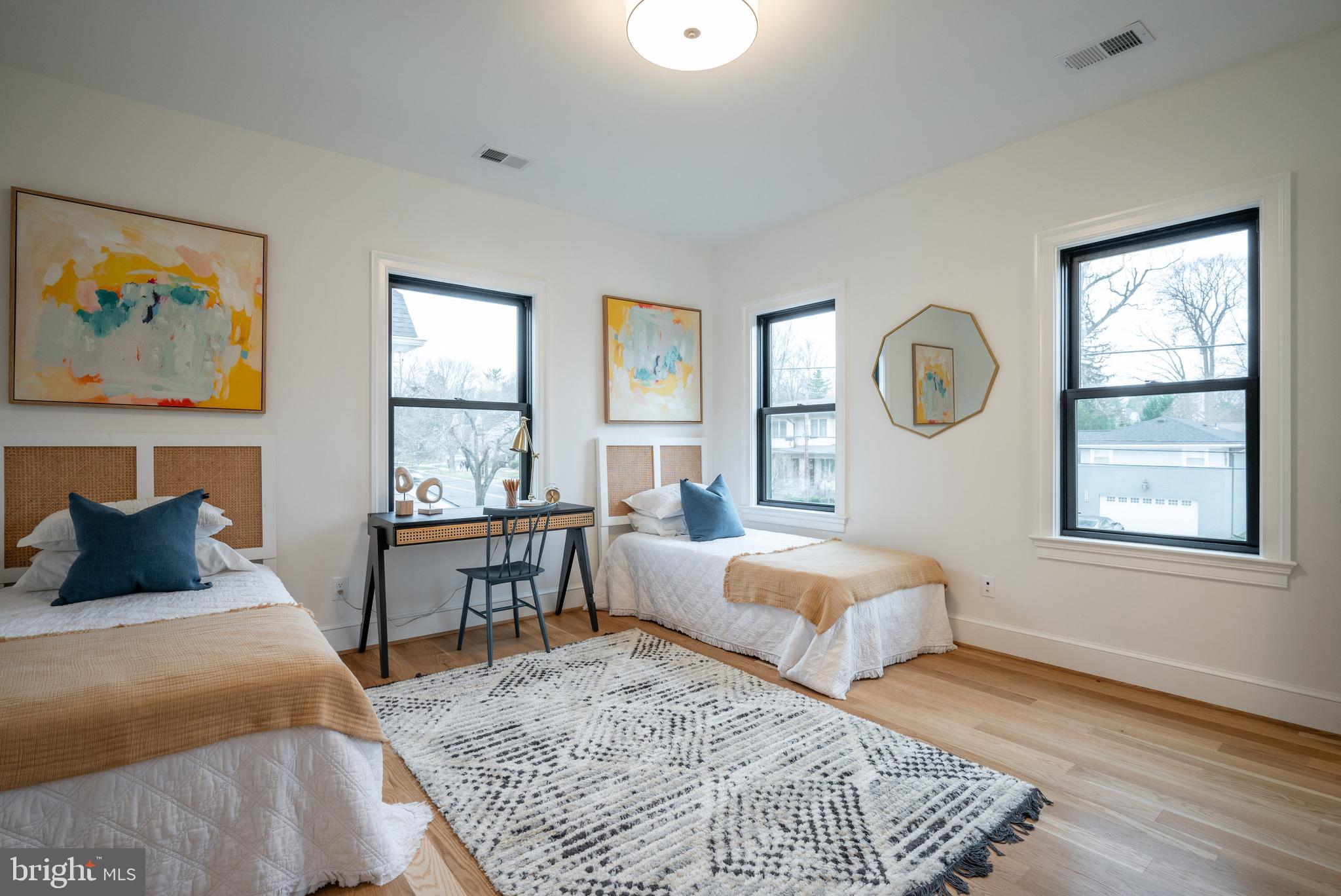 OAKWOOD KNOLLS - Residential