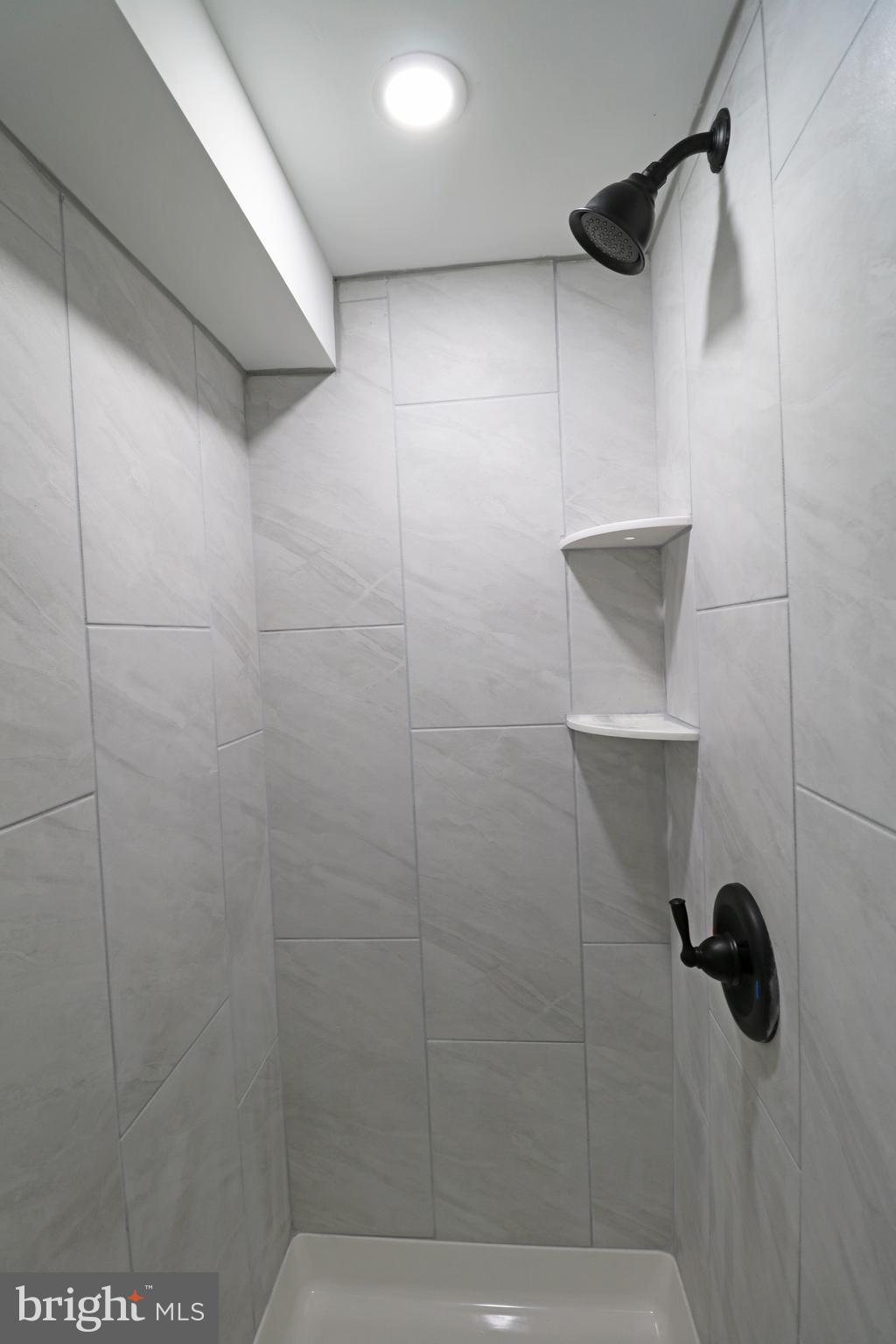 COBBS CREEK - Residential