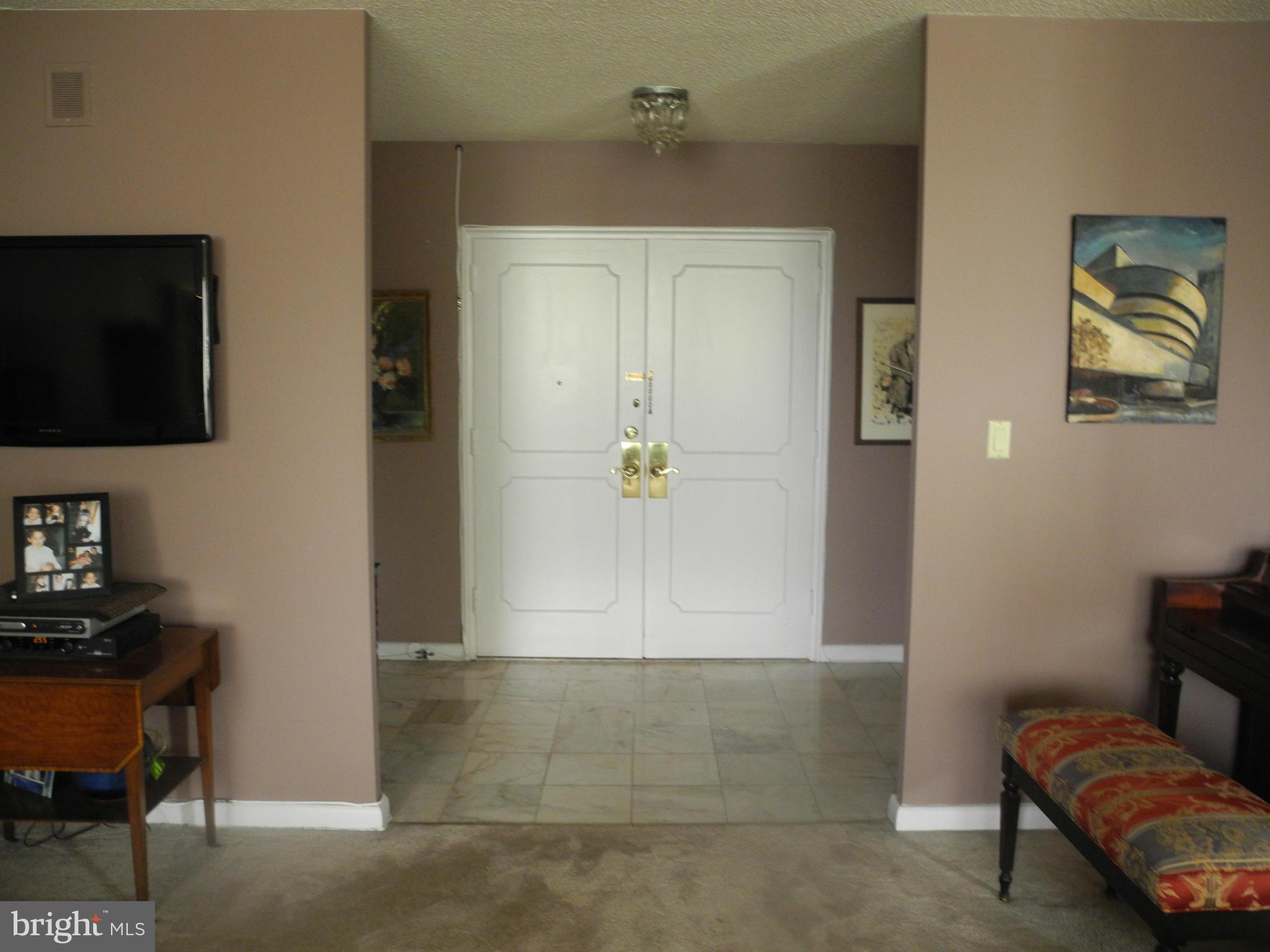 PARK TOWERS EAST - Residential