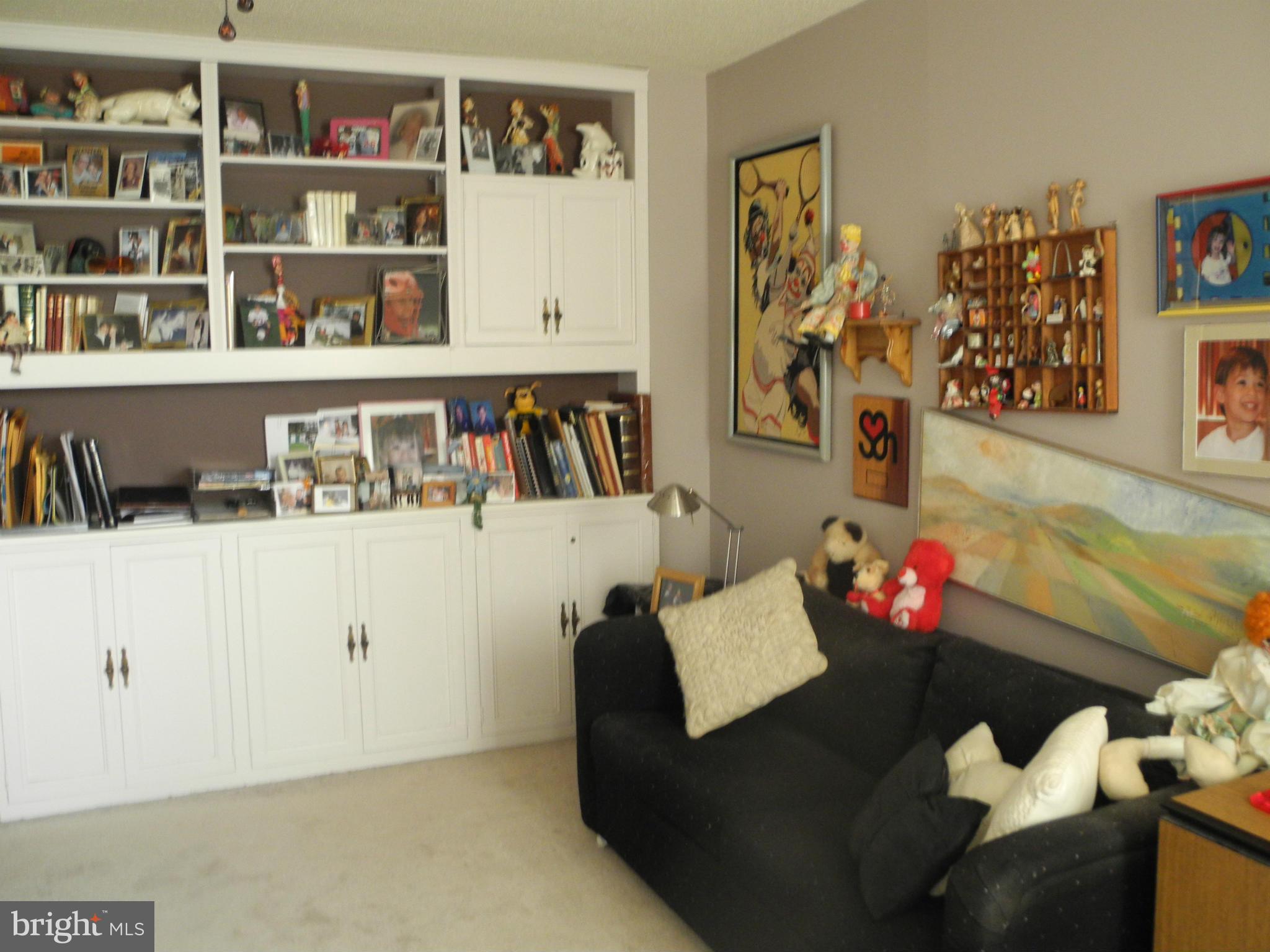 PARK TOWERS EAST - Residential