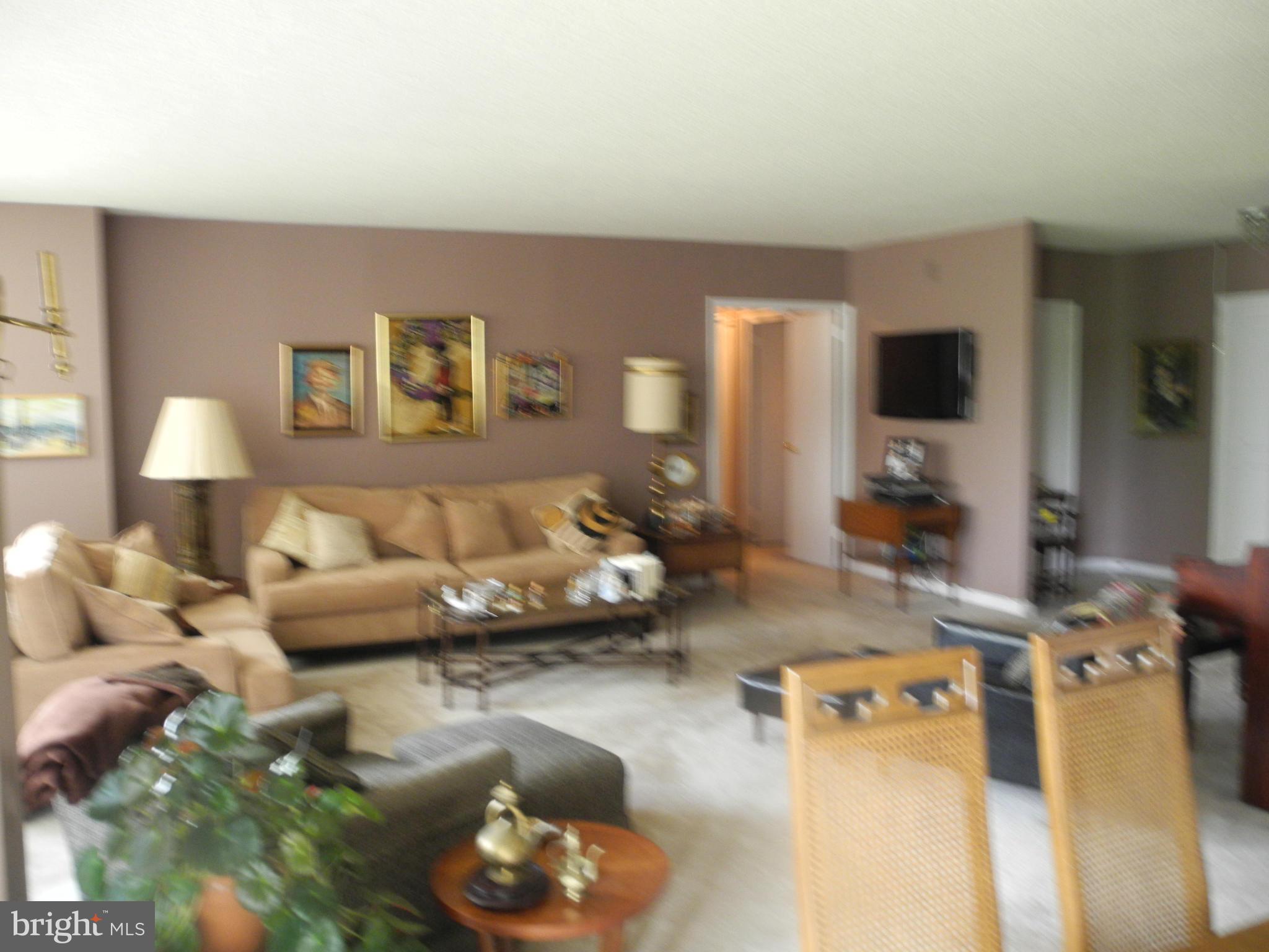 PARK TOWERS EAST - Residential