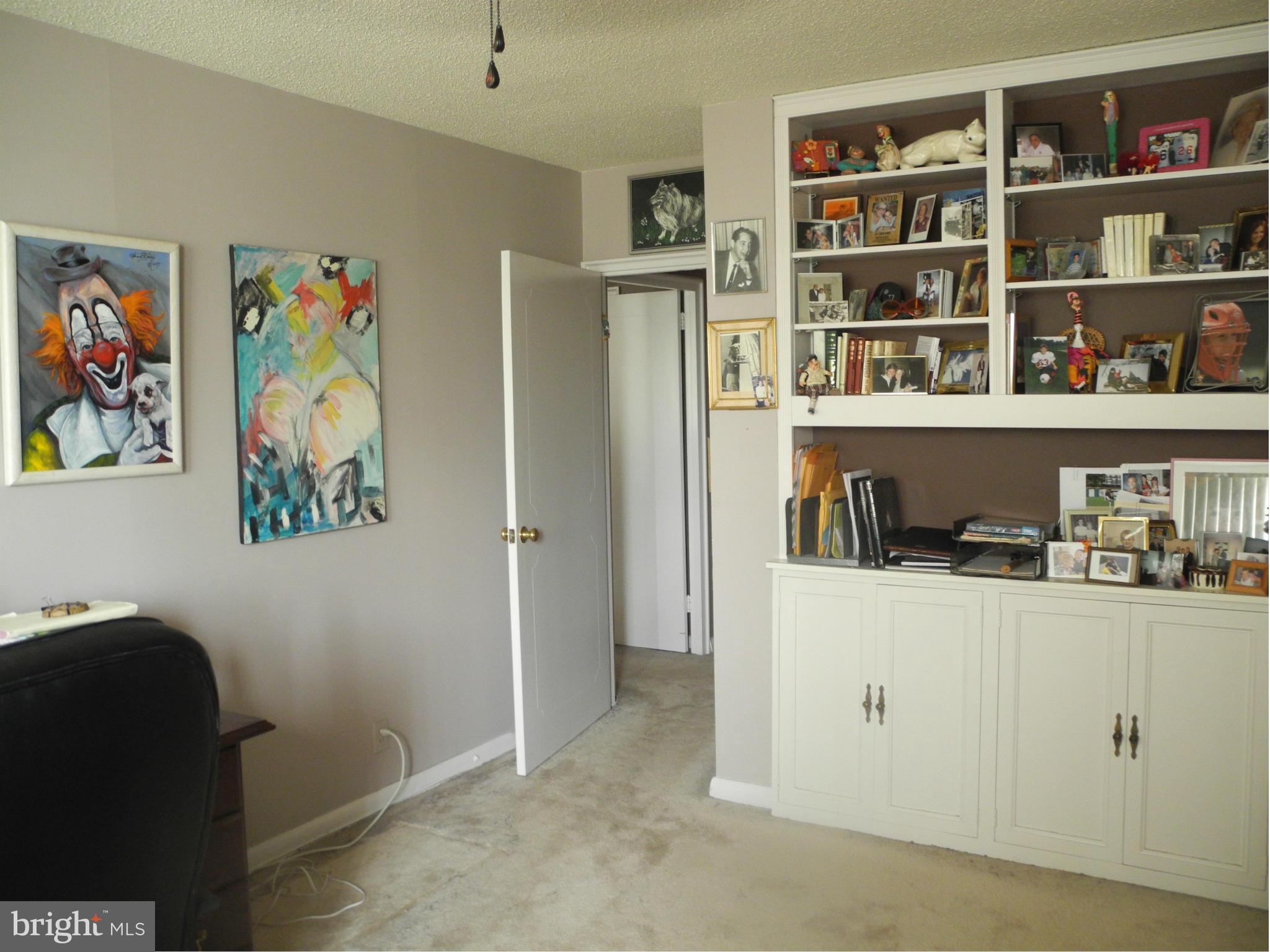 PARK TOWERS EAST - Residential