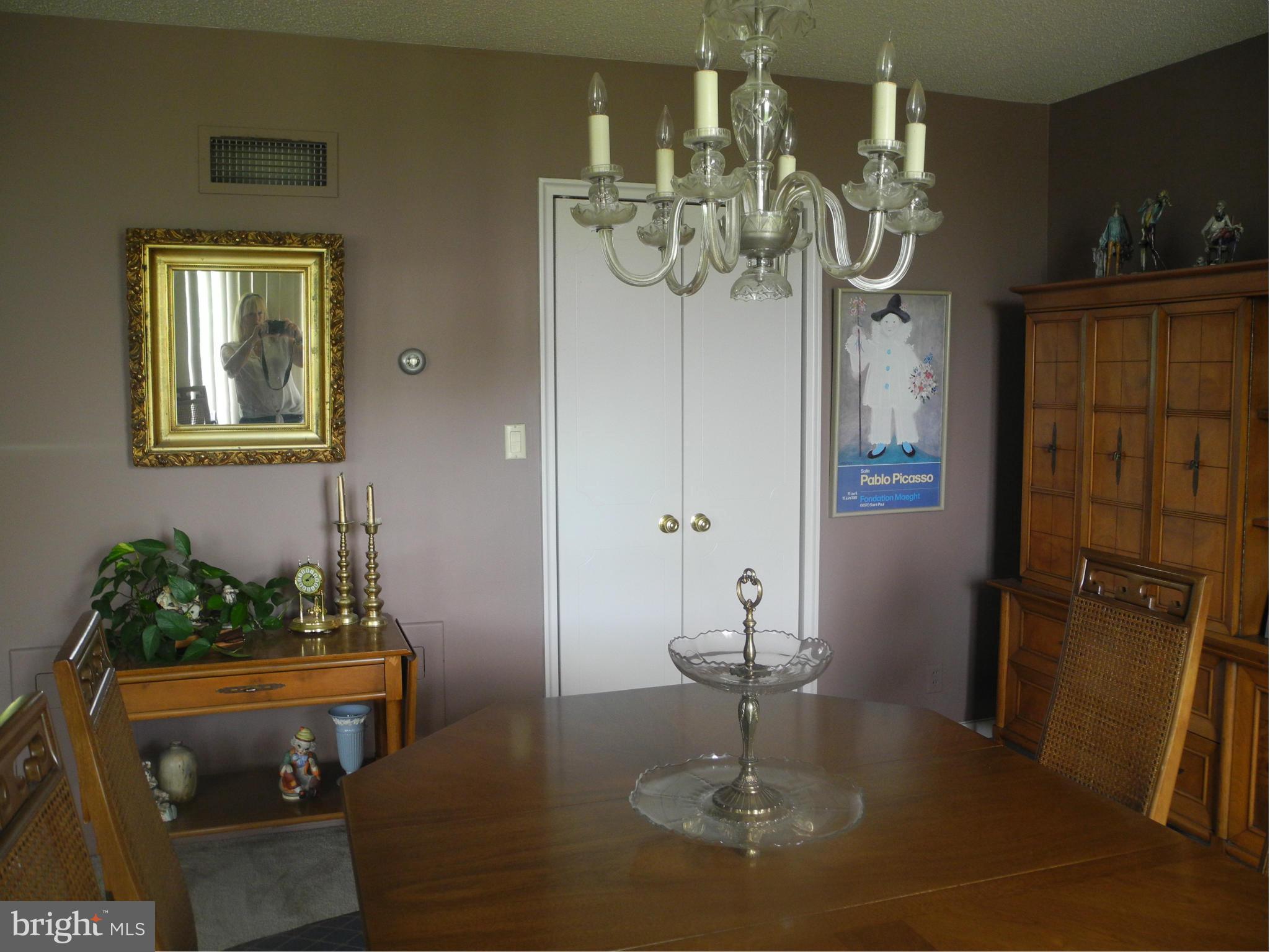 PARK TOWERS EAST - Residential