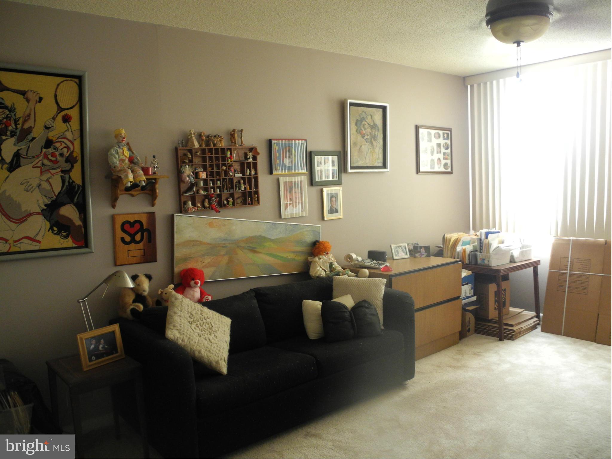 PARK TOWERS EAST - Residential