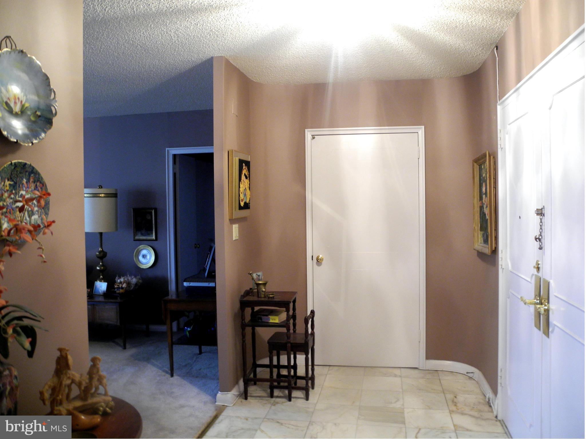 PARK TOWERS EAST - Residential