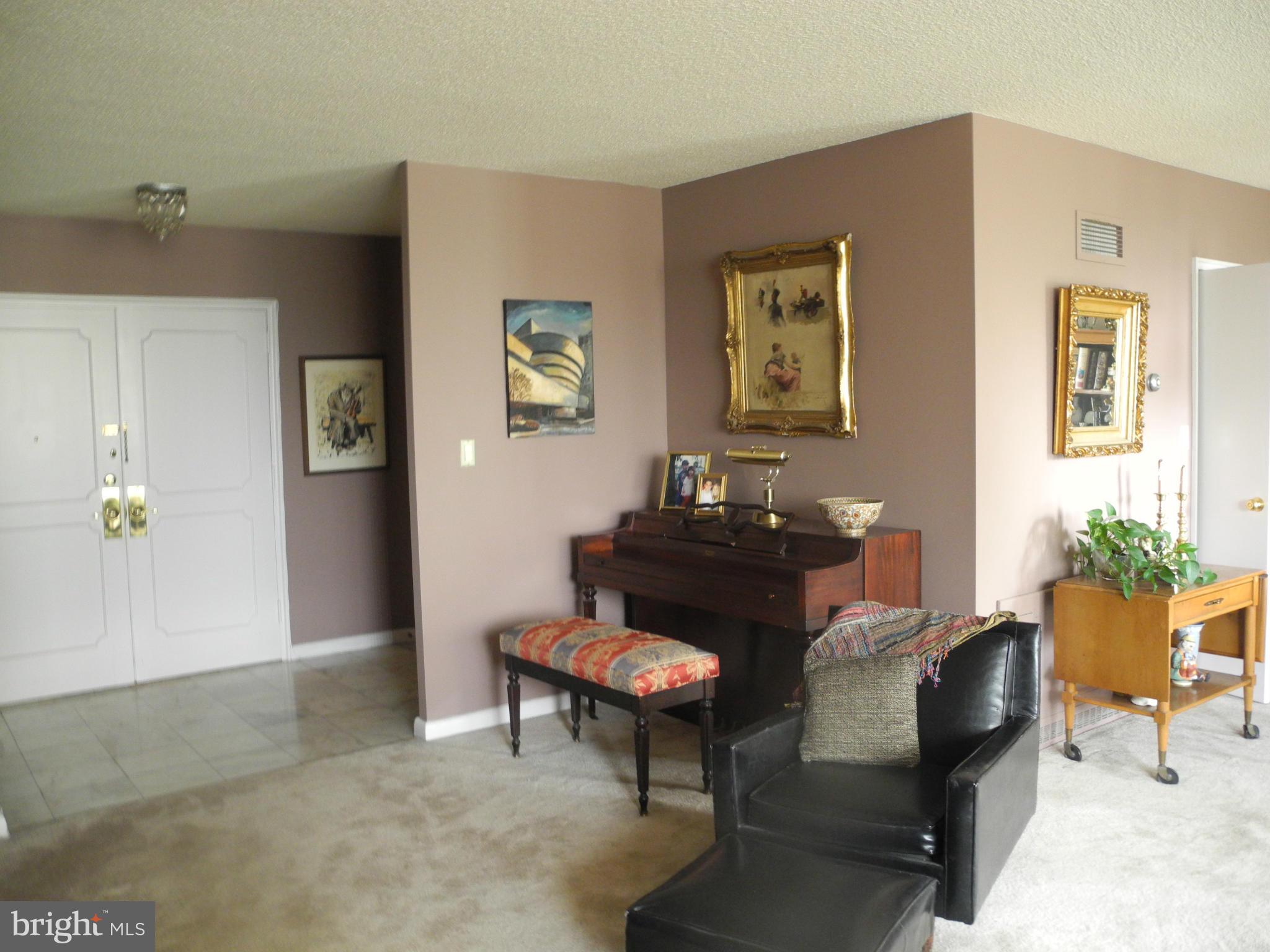 PARK TOWERS EAST - Residential