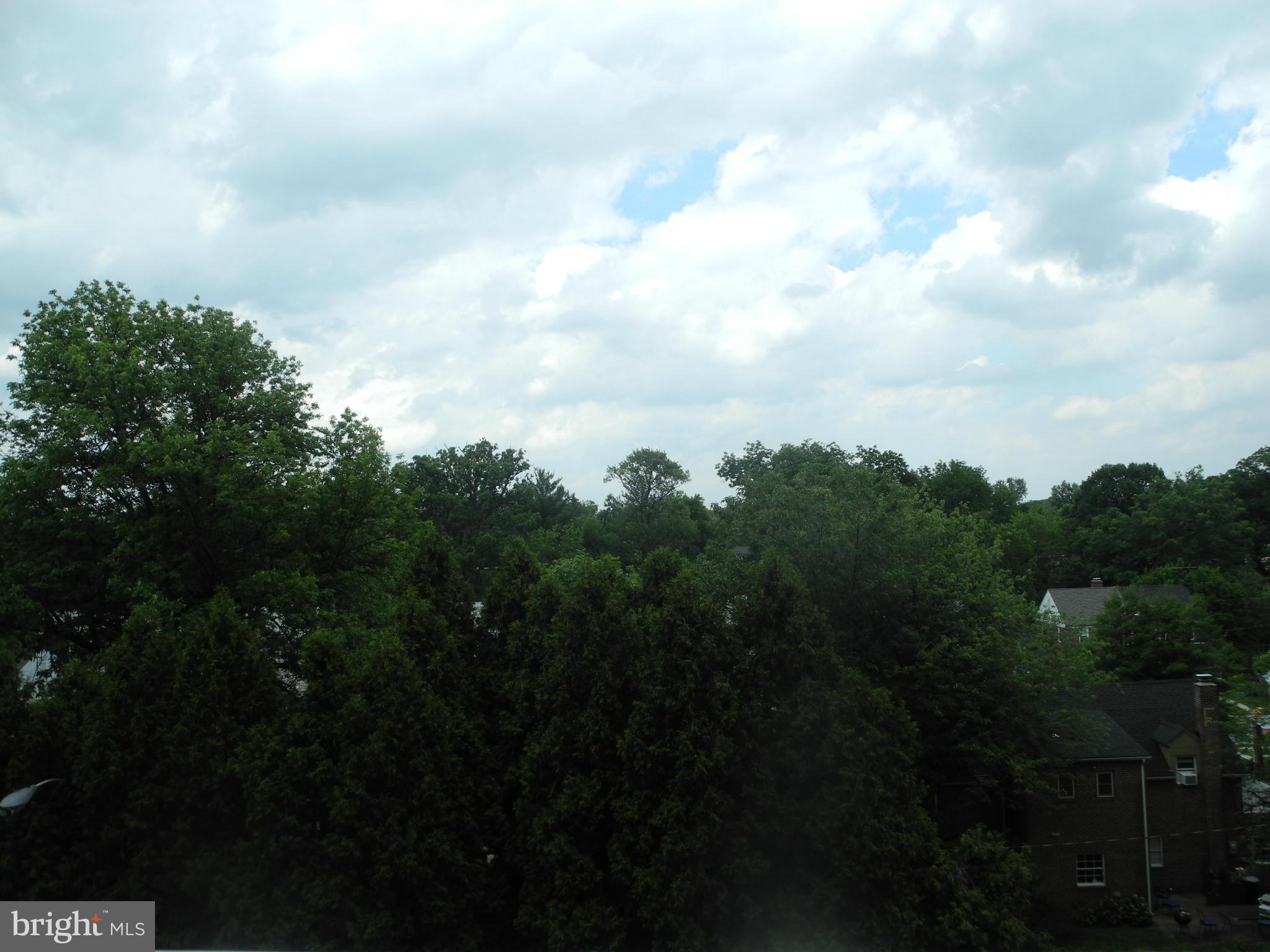 PARK TOWERS EAST - Residential