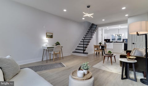 Townhouse For Sale - 2223 S Darien Street<br/> PHILADELPHIA, PA 19148