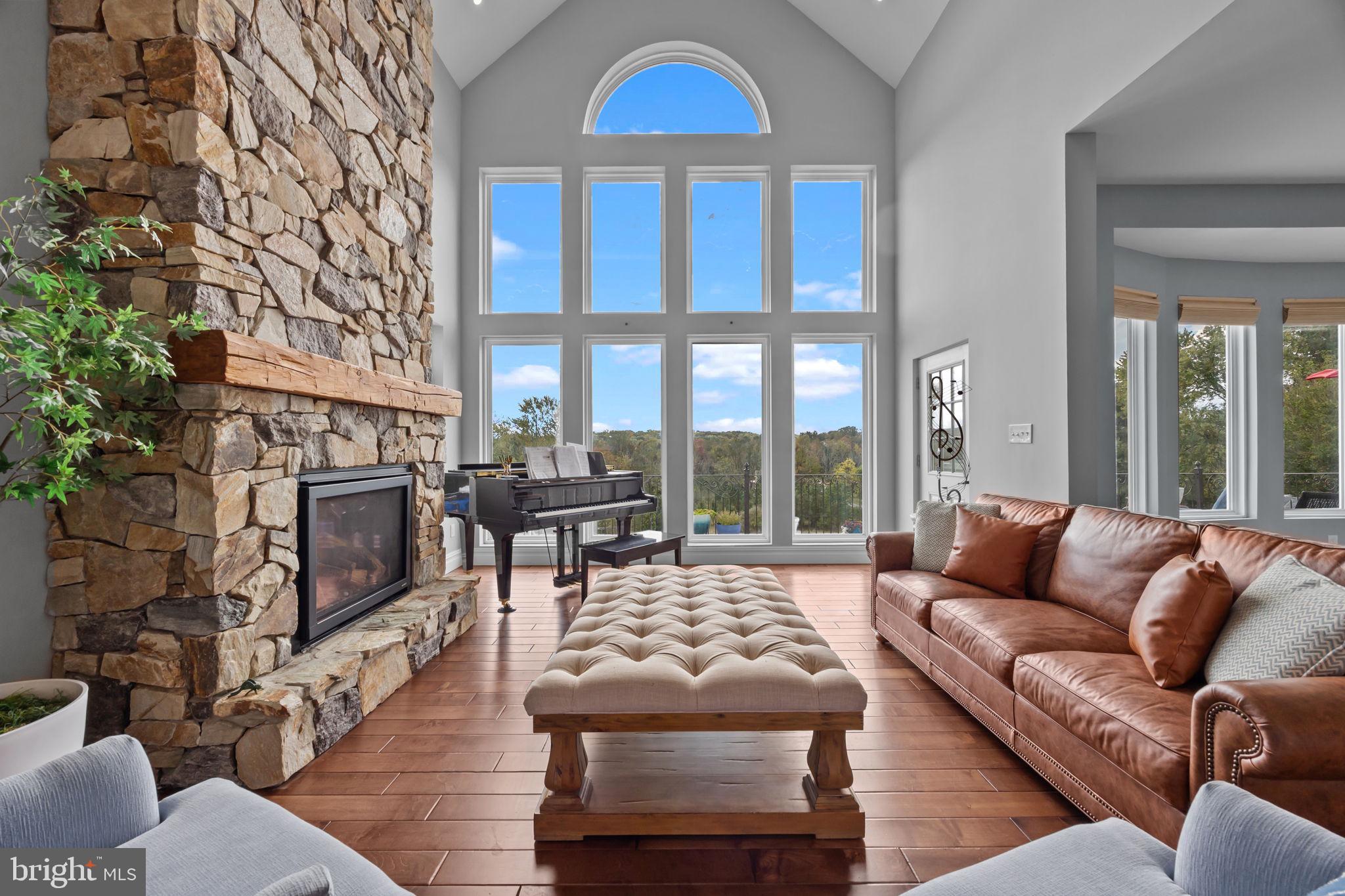 PINEVILLE - Residential