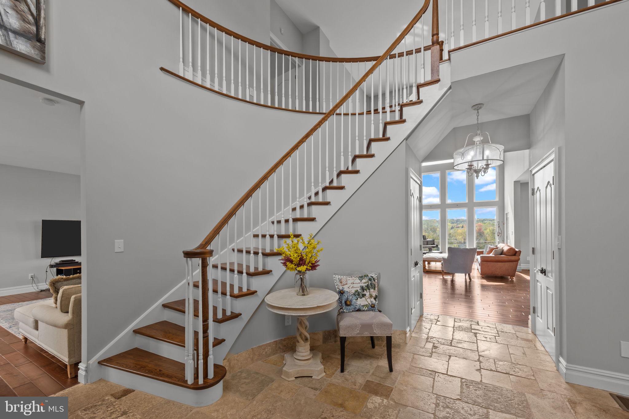 PINEVILLE - Residential