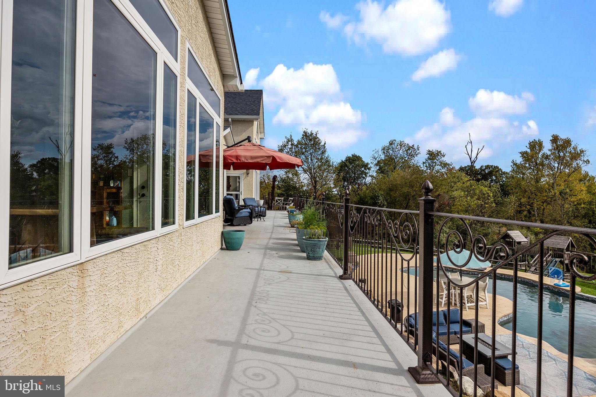 PINEVILLE - Residential