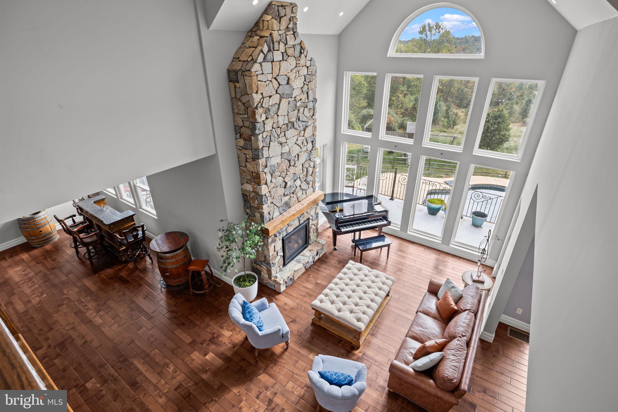 PINEVILLE - Residential