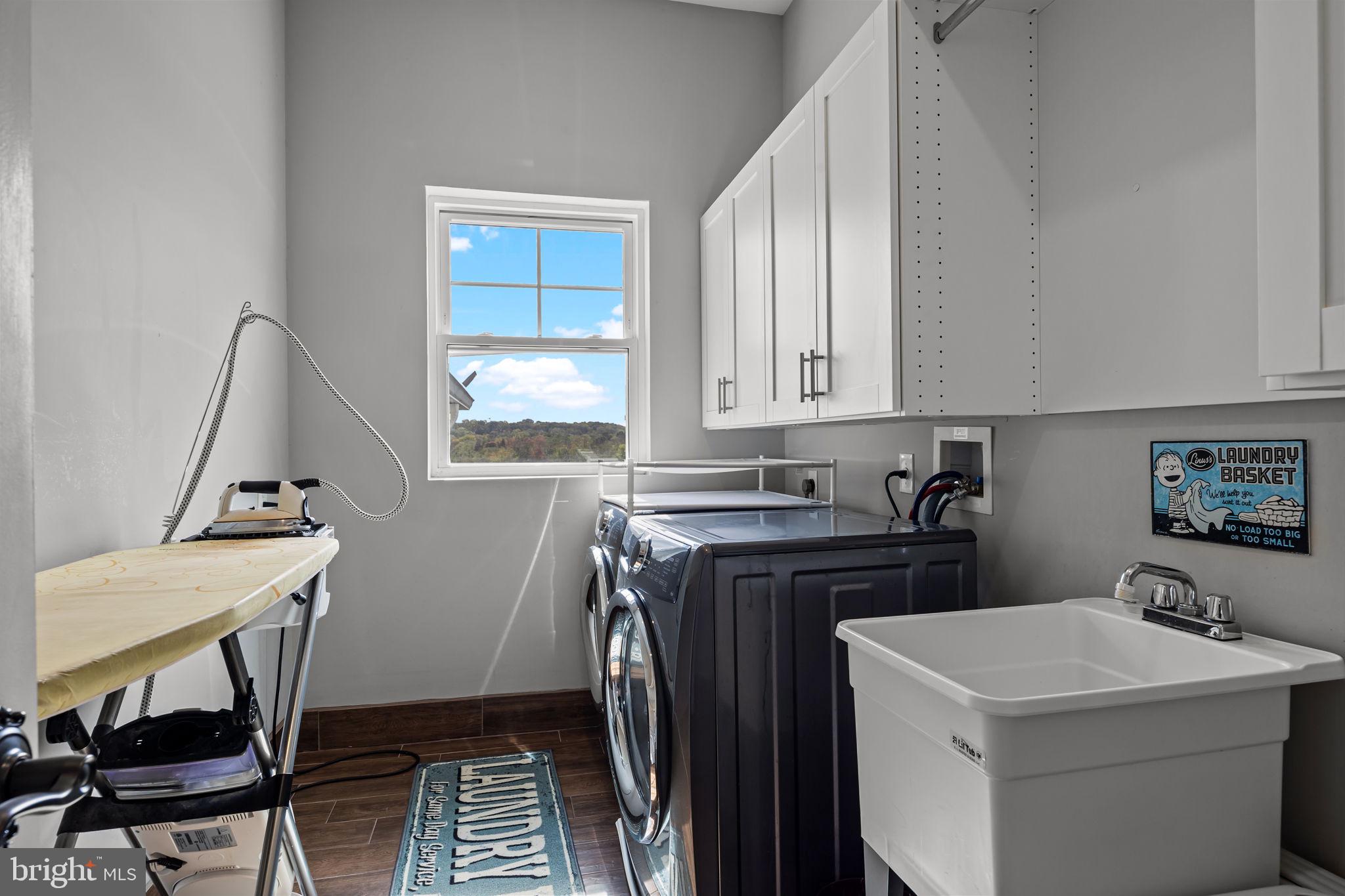 PINEVILLE - Residential