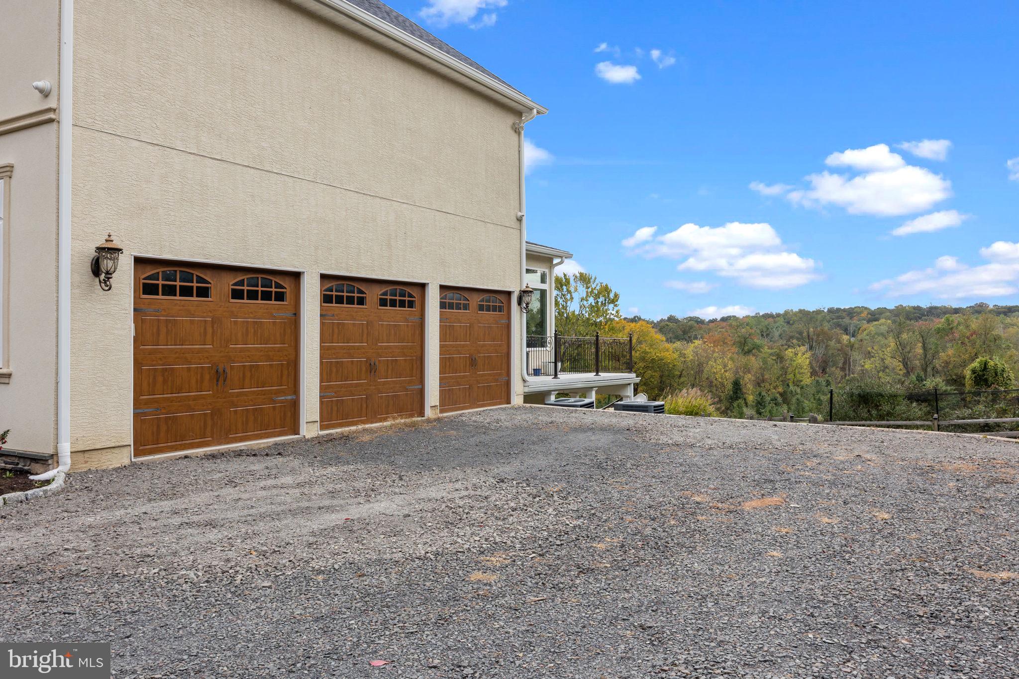 PINEVILLE - Residential