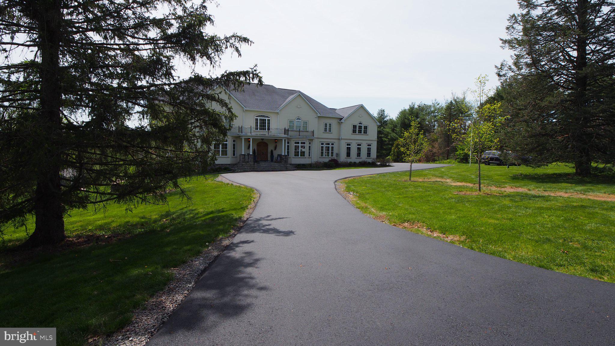 PINEVILLE - Residential