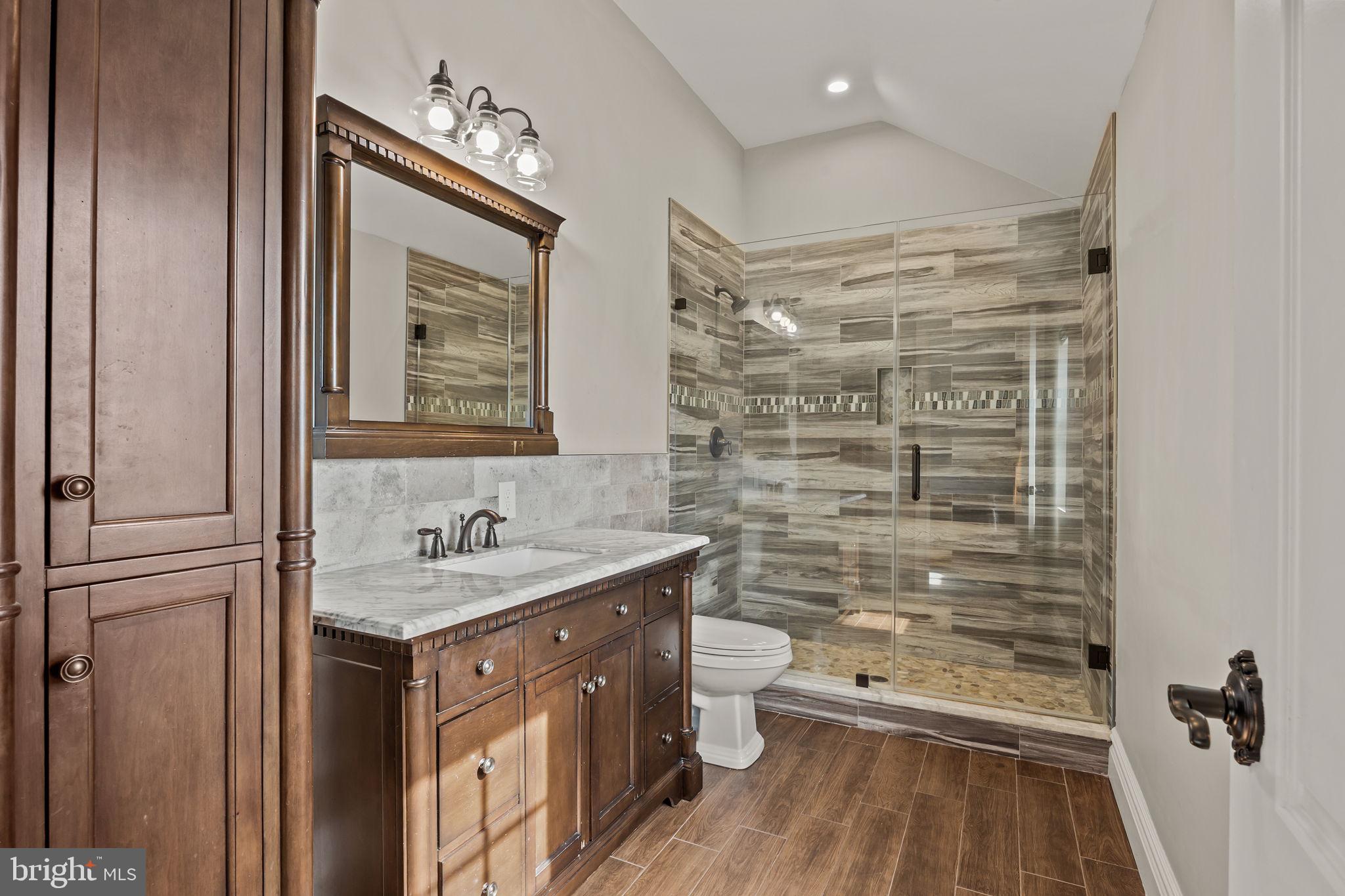 PINEVILLE - Residential