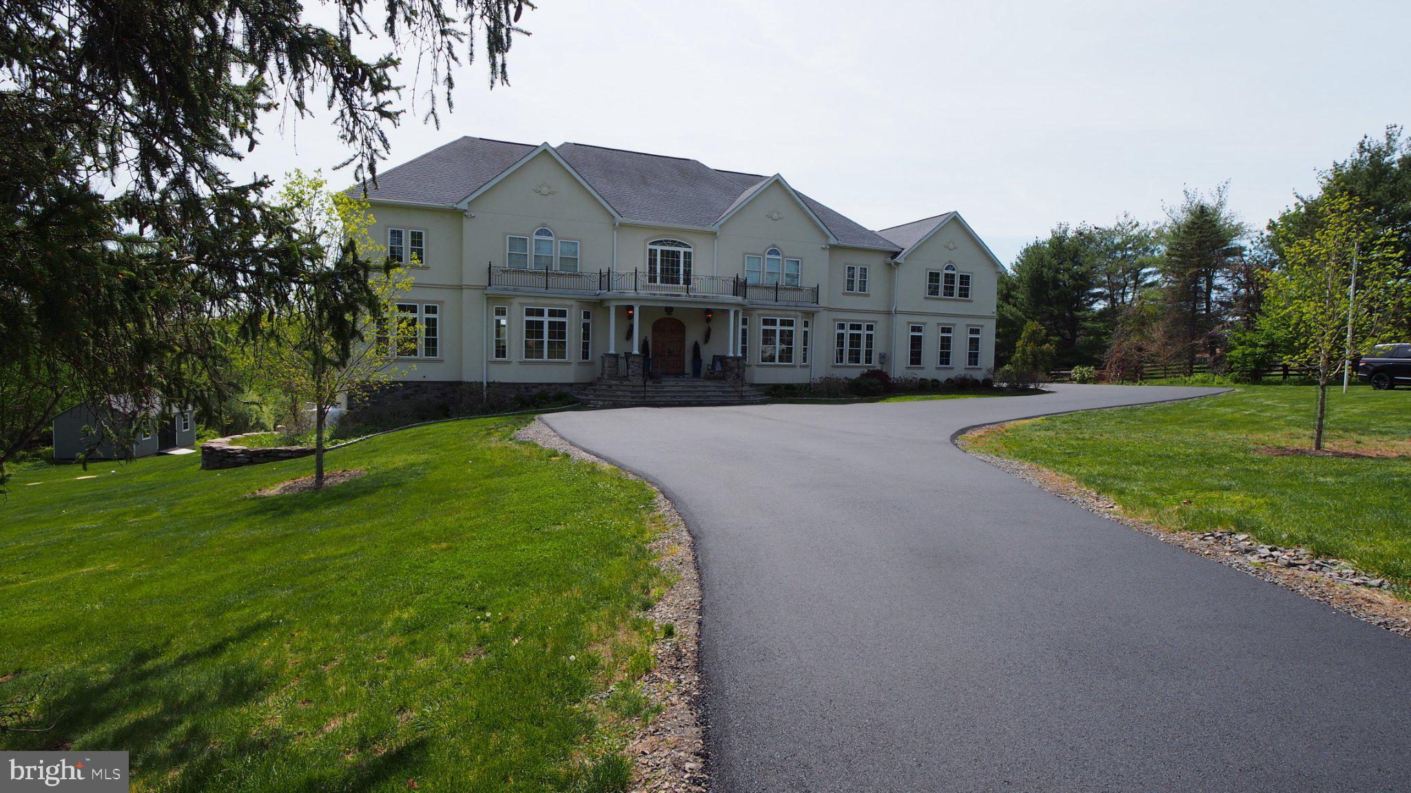 PINEVILLE - Residential