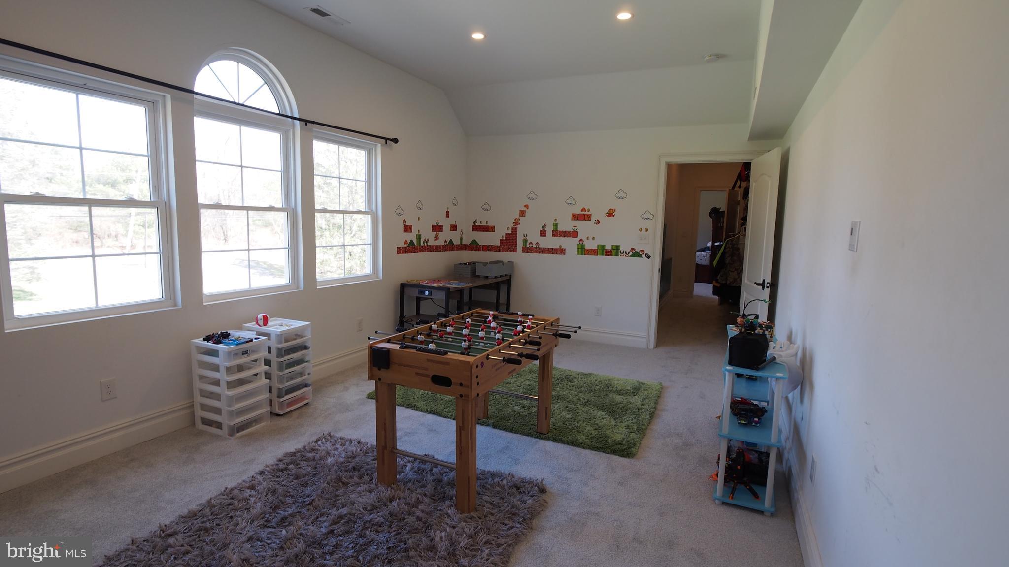 PINEVILLE - Residential