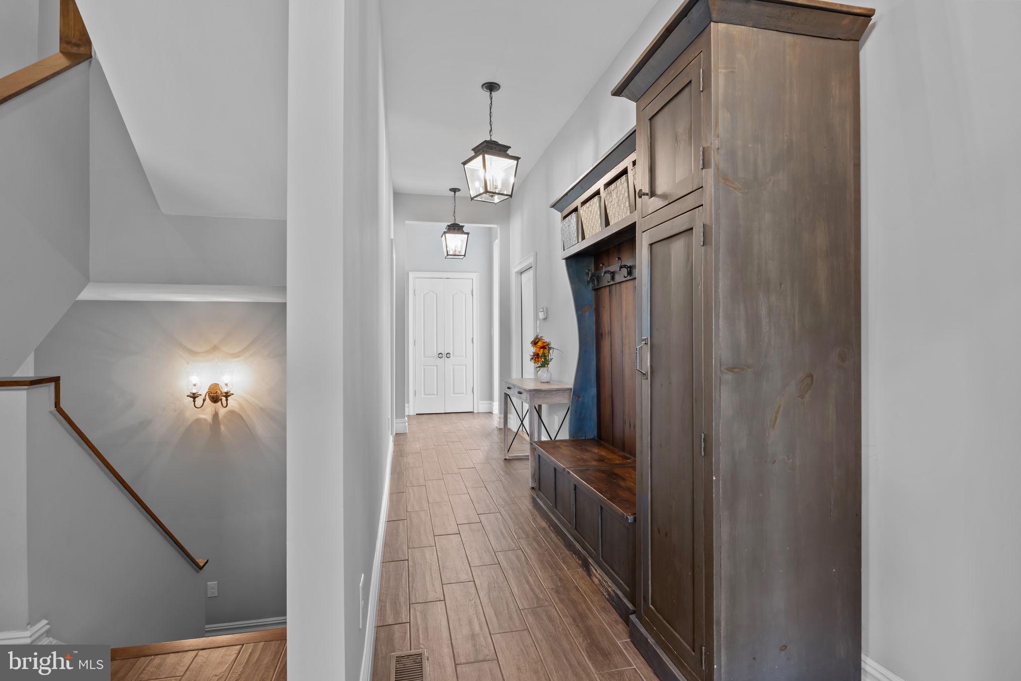 PINEVILLE - Residential