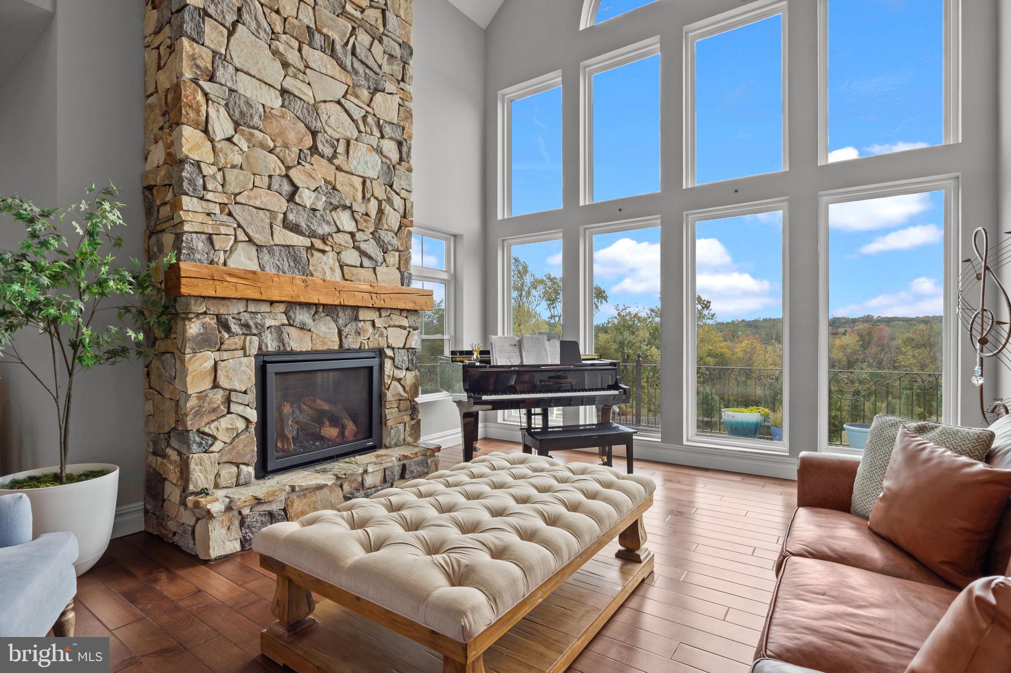 PINEVILLE - Residential