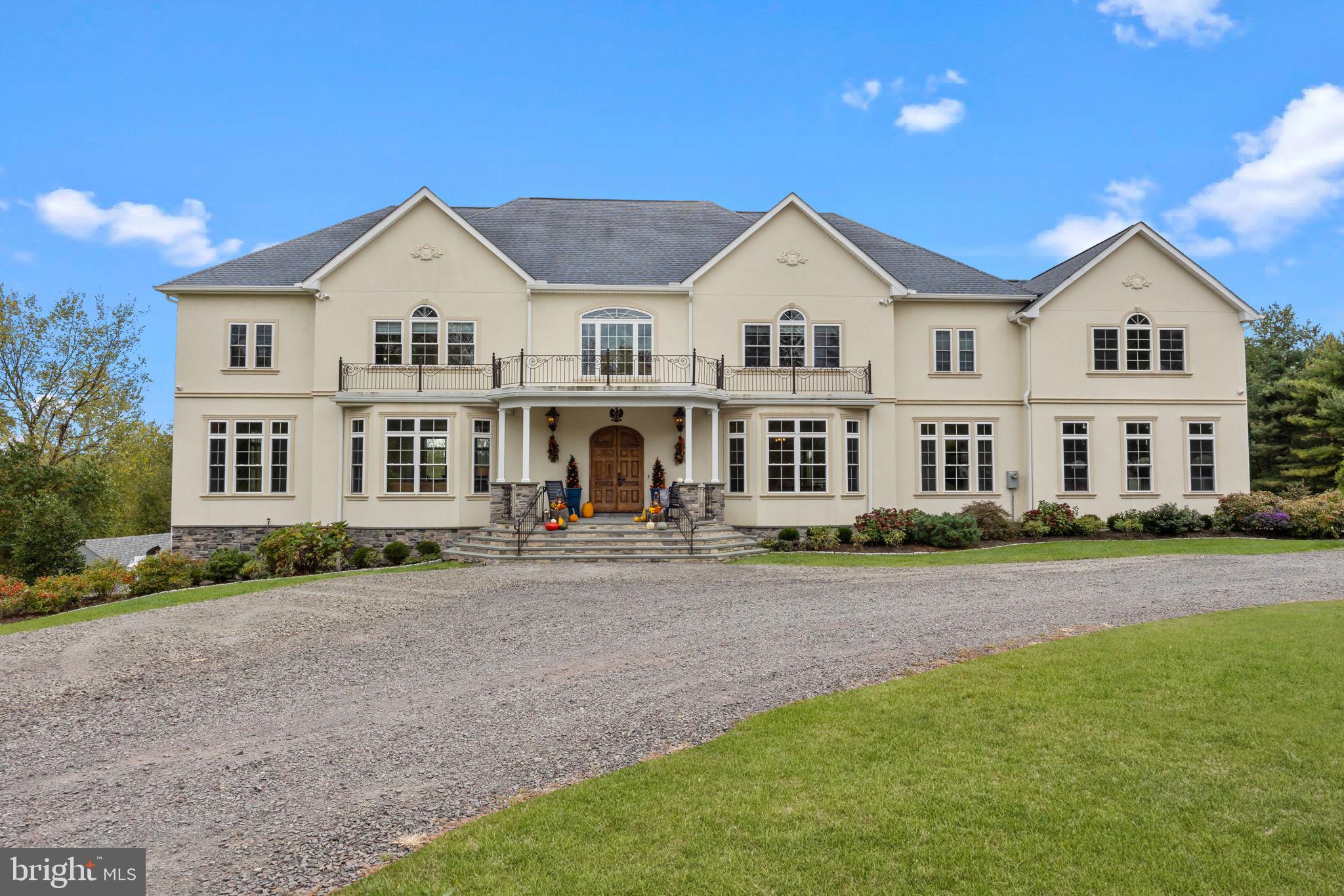 PINEVILLE - Residential