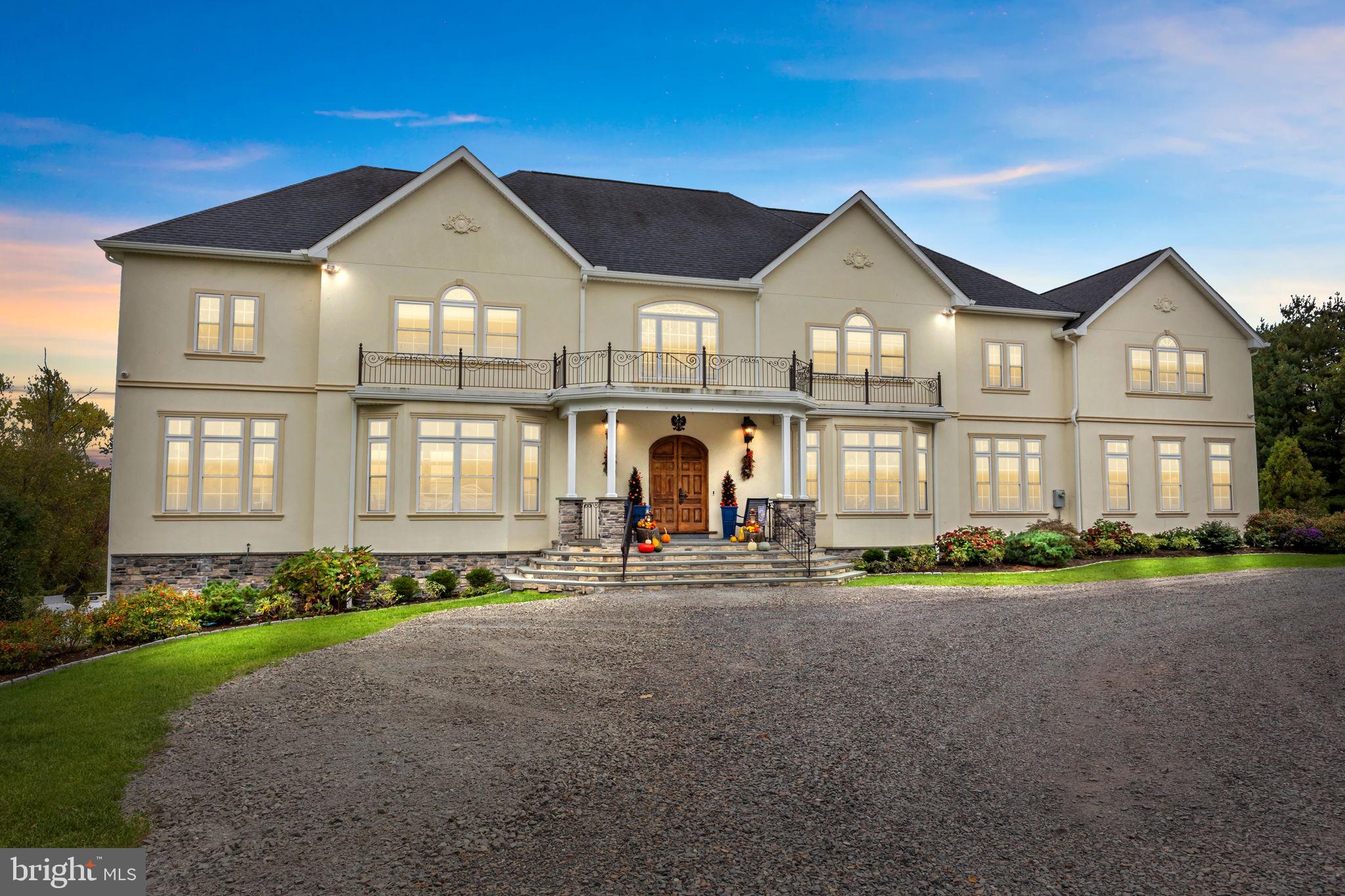 PINEVILLE - Residential