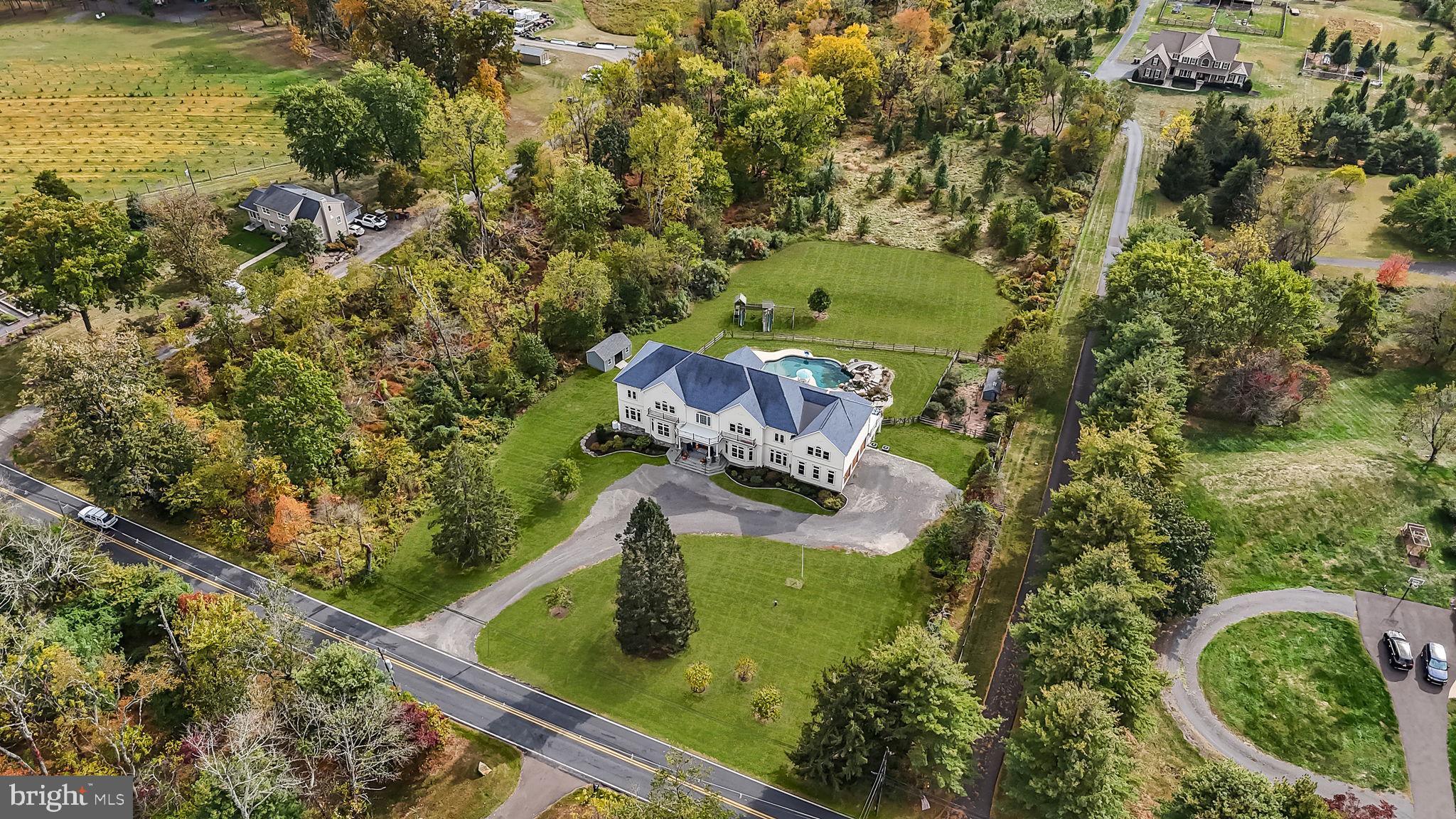 PINEVILLE - Residential