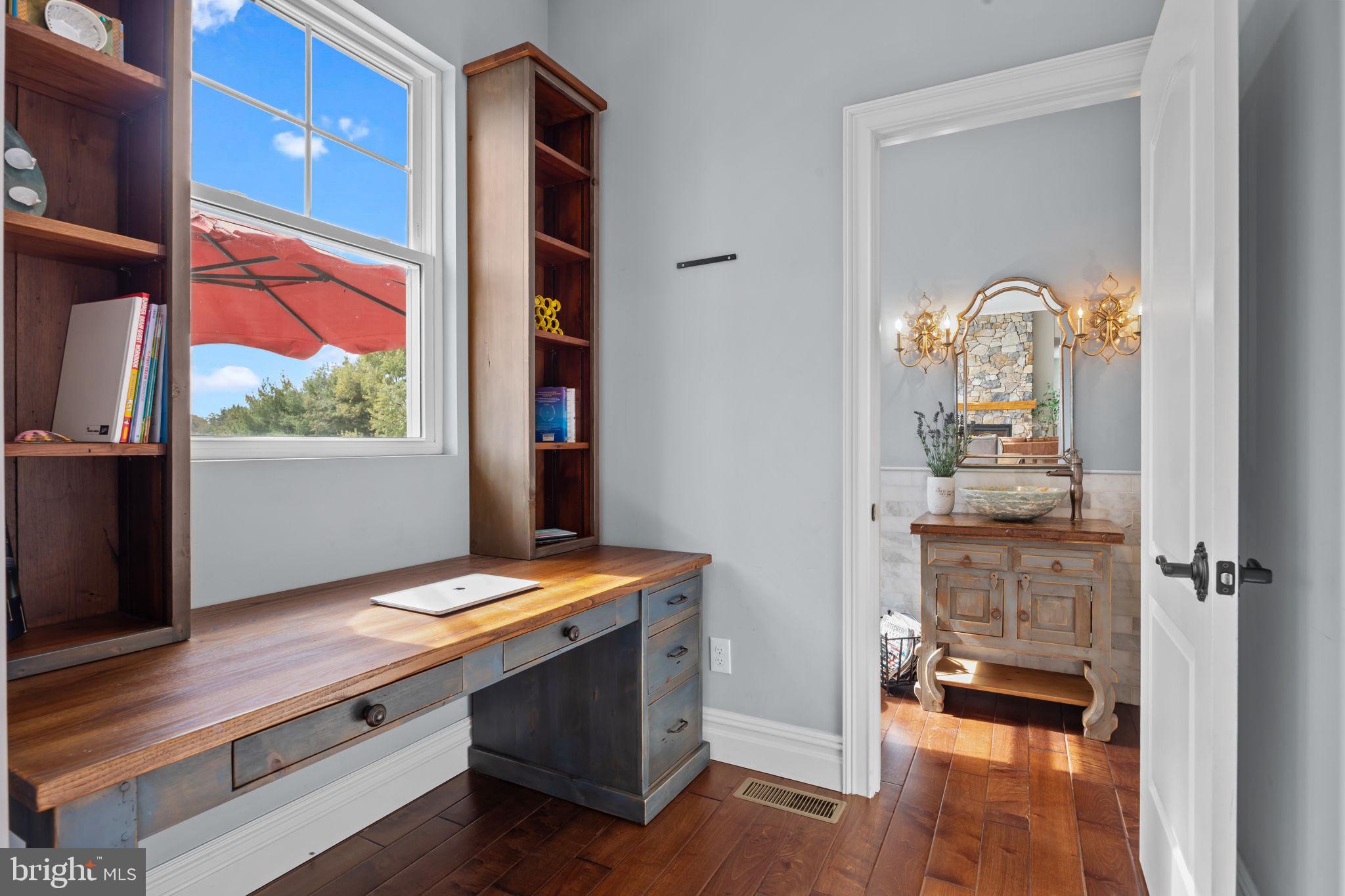 PINEVILLE - Residential