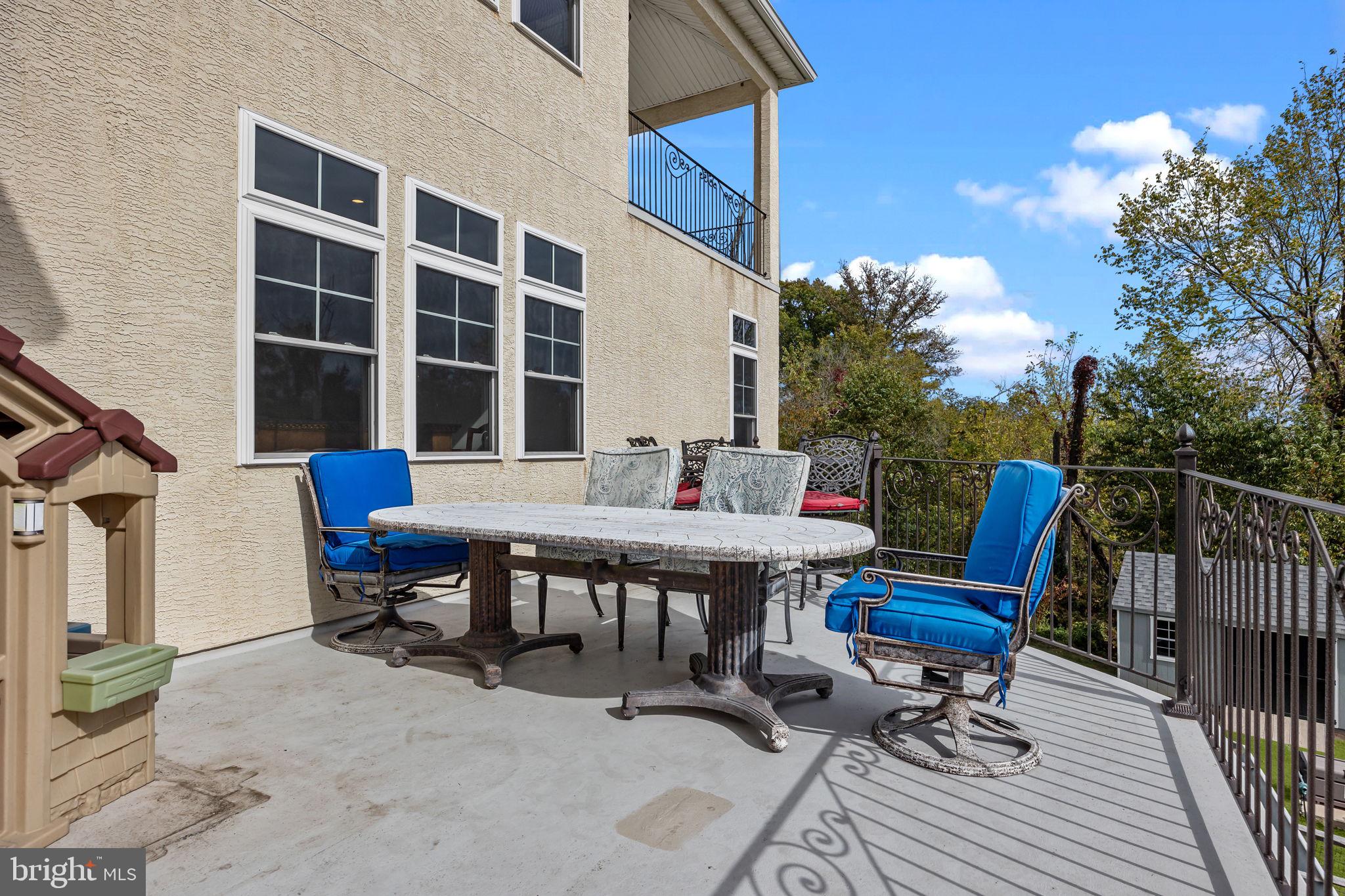 PINEVILLE - Residential