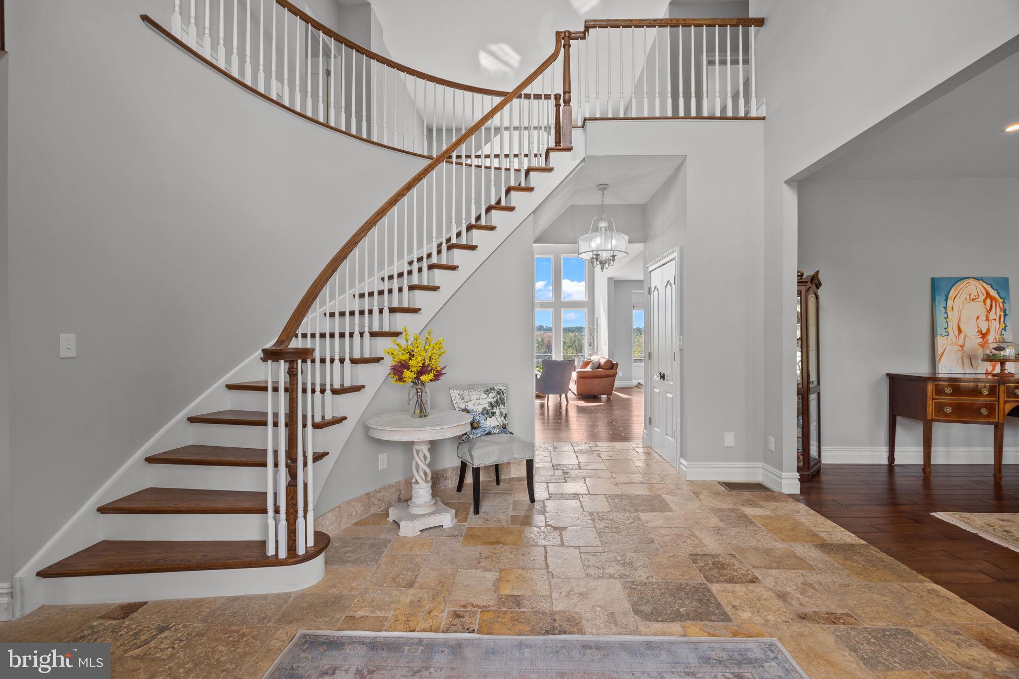 PINEVILLE - Residential