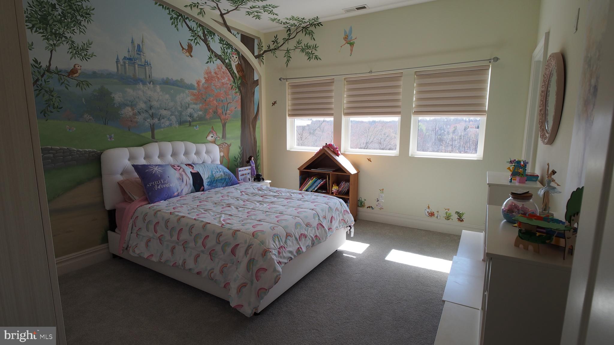 PINEVILLE - Residential