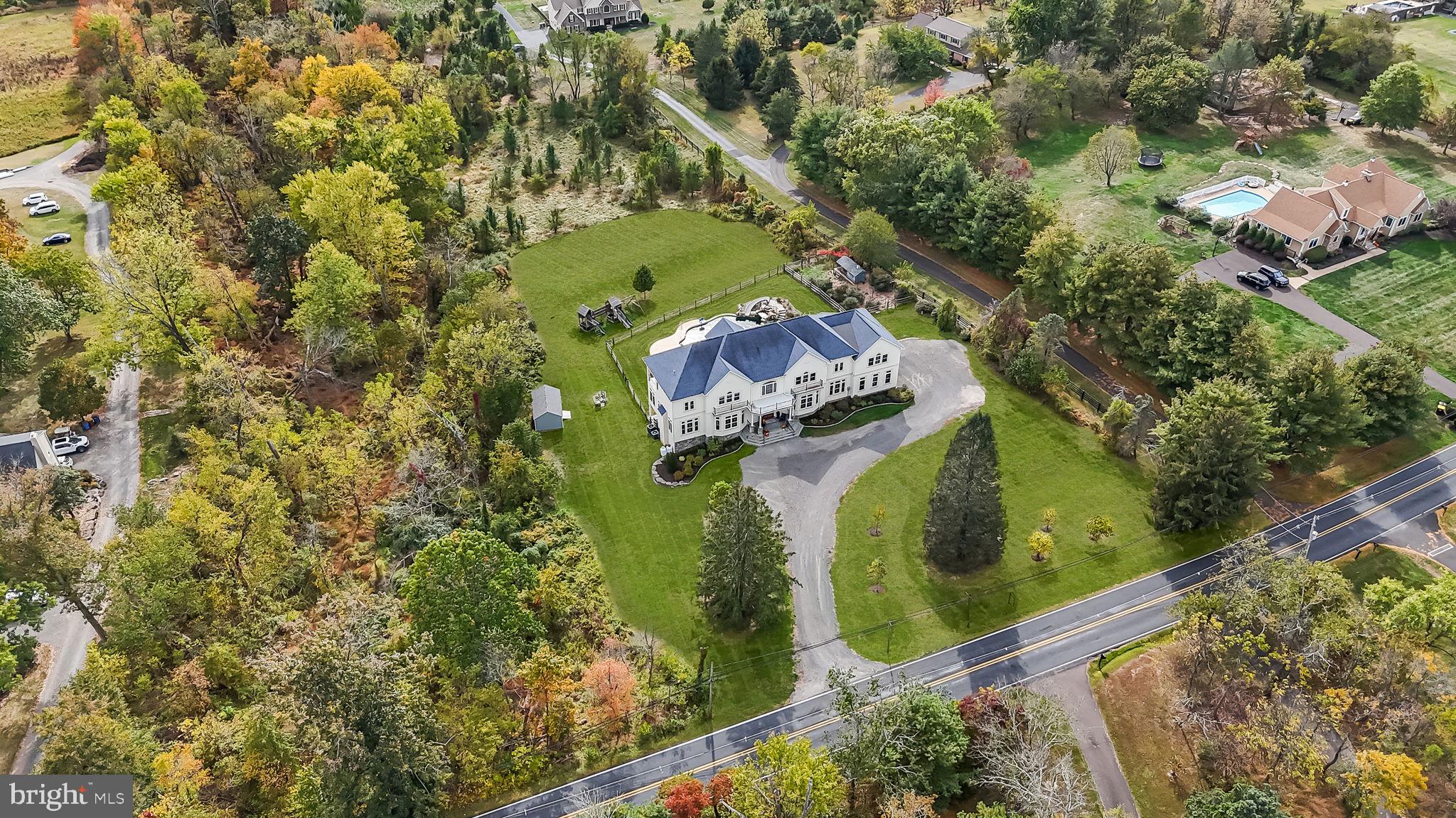 PINEVILLE - Residential