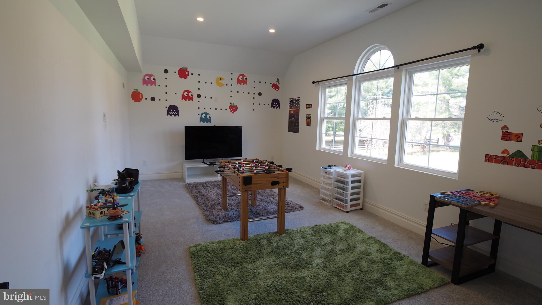 PINEVILLE - Residential