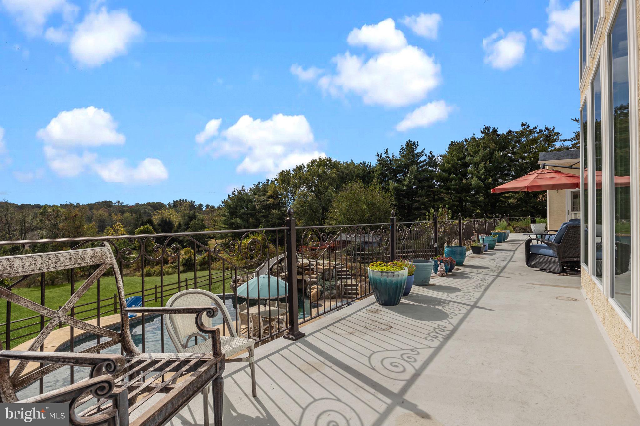 PINEVILLE - Residential