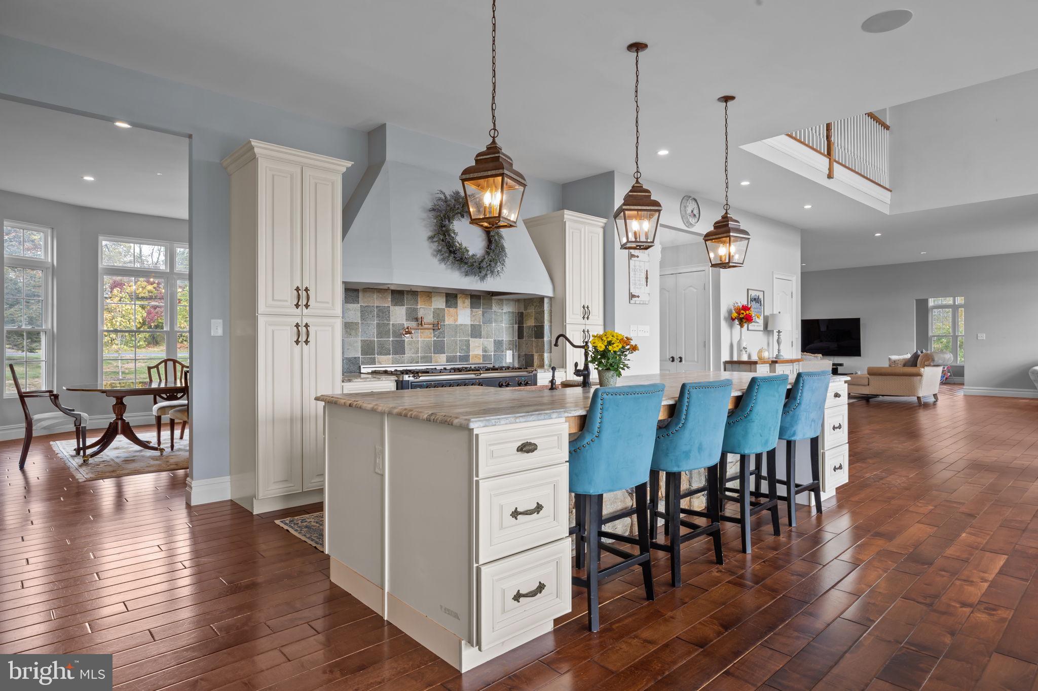 PINEVILLE - Residential