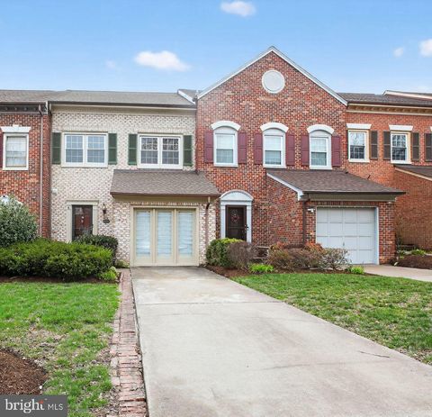 Photo of 6065 Estates Drive, ALEXANDRIA, VA 22310 (MLS # VAFX2296852)