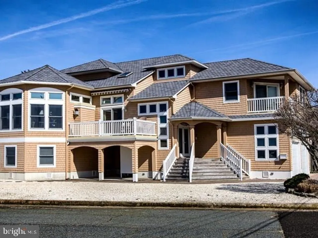 343 W 16th Street, Ship Bottom, NJ 08008