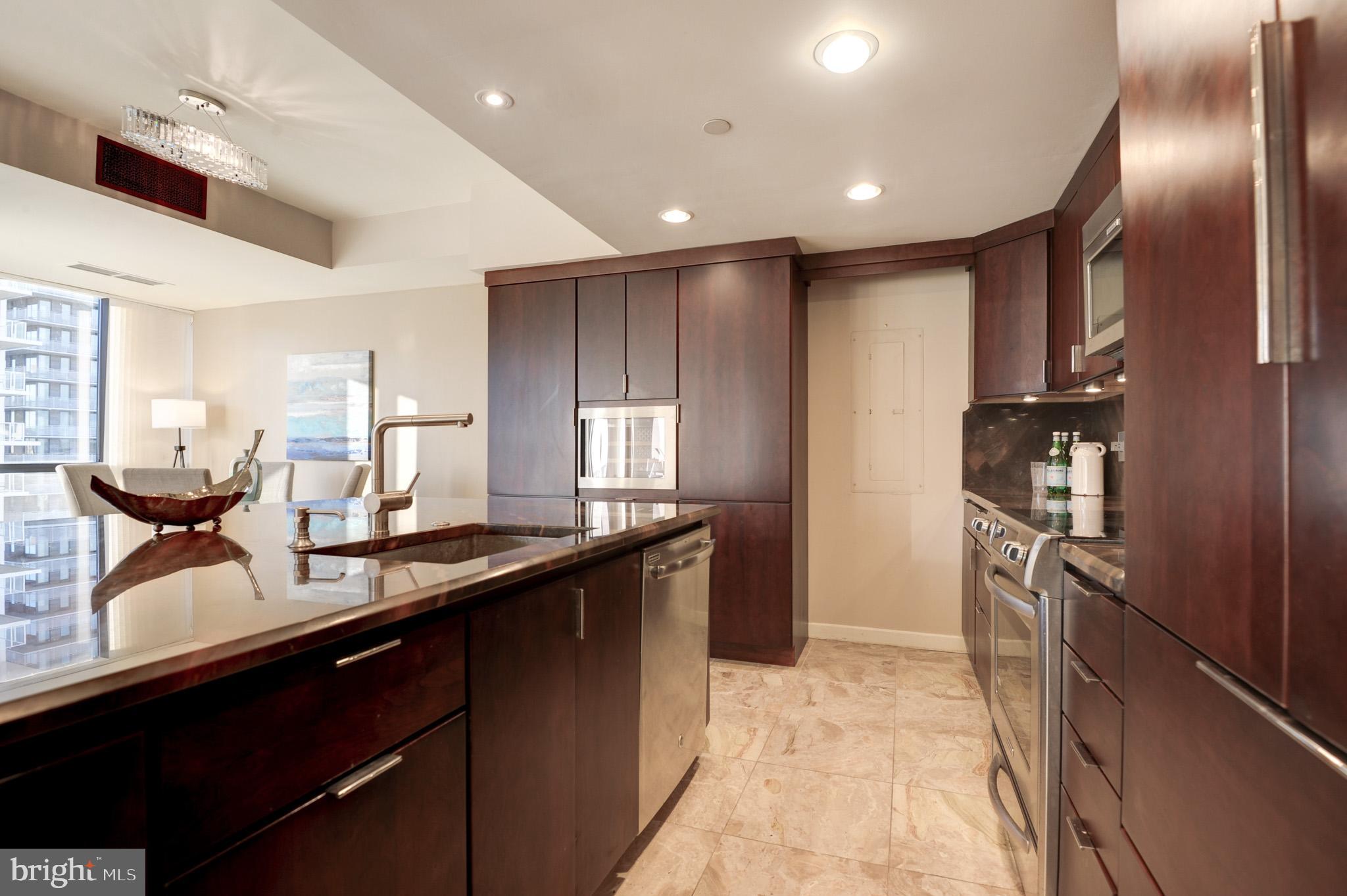 ATRIUM CONDO - Residential