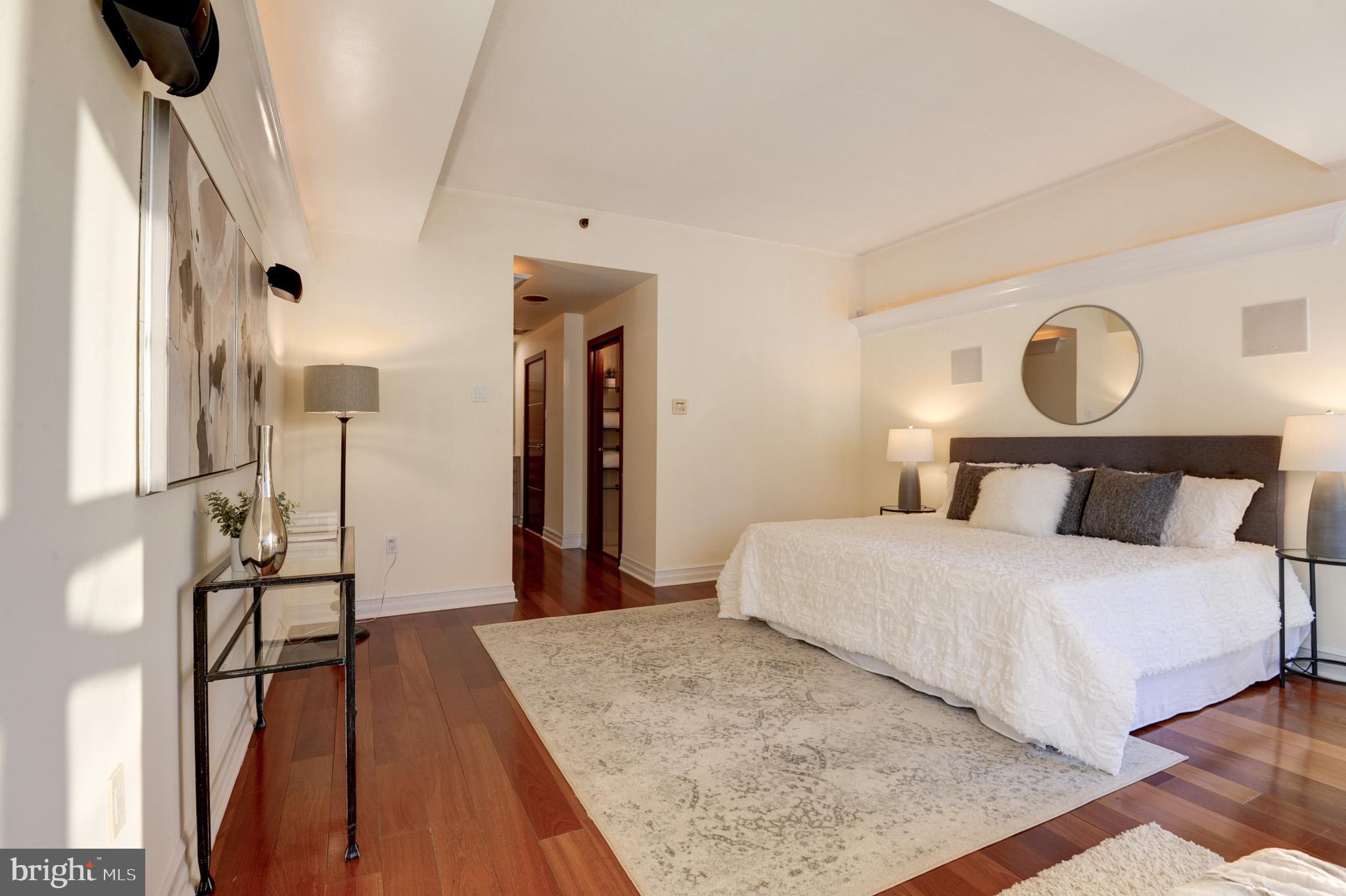 ATRIUM CONDO - Residential