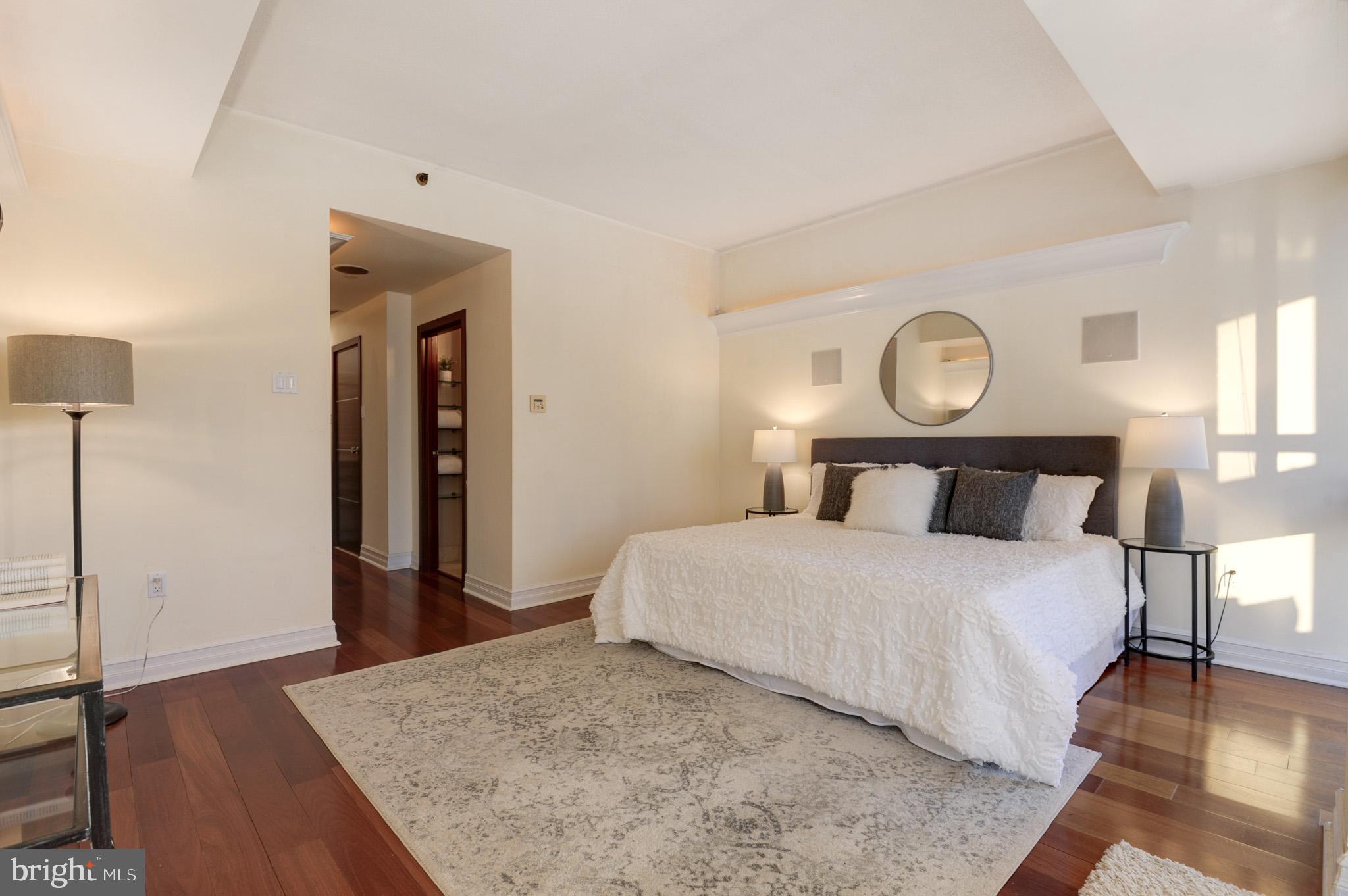 ATRIUM CONDO - Residential