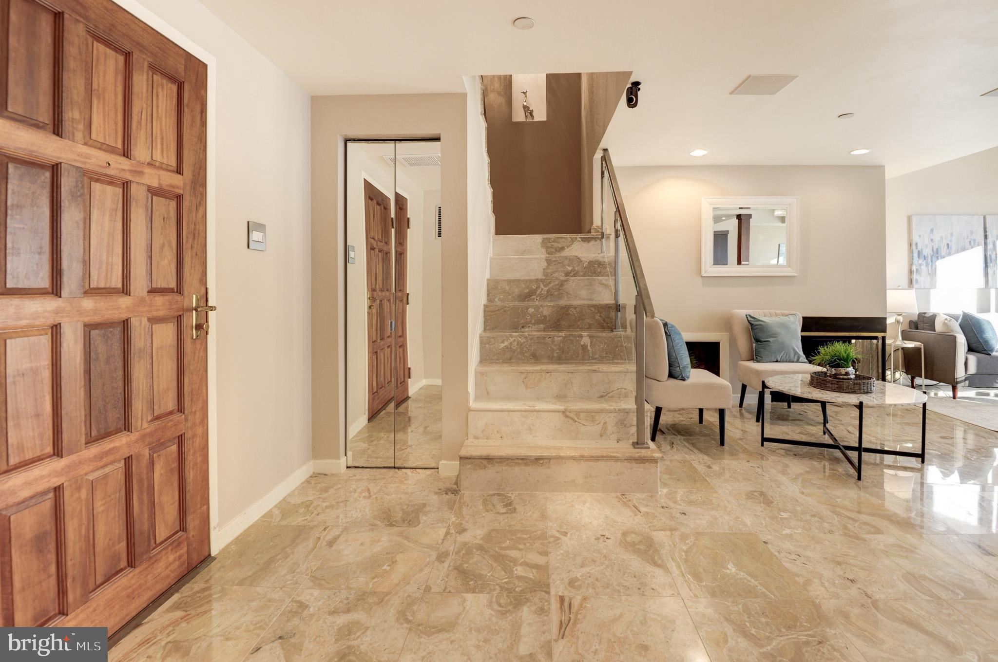 ATRIUM CONDO - Residential