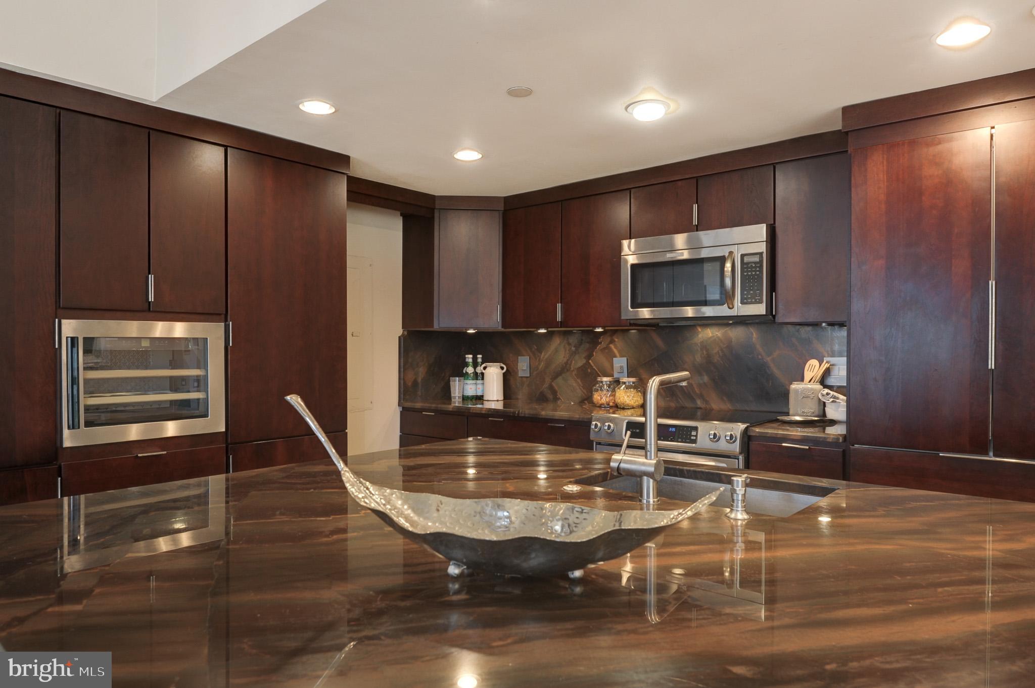 ATRIUM CONDO - Residential