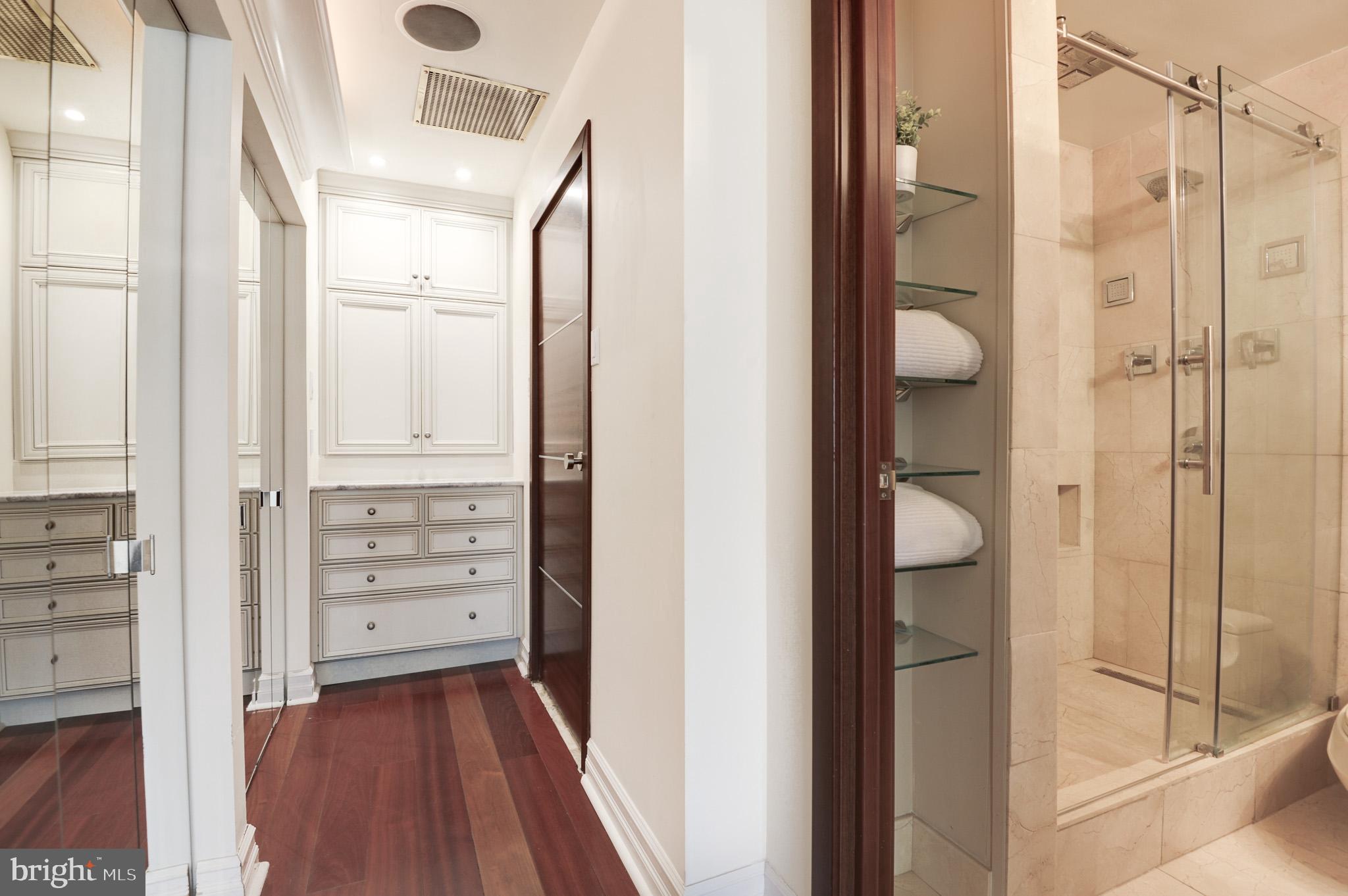 ATRIUM CONDO - Residential