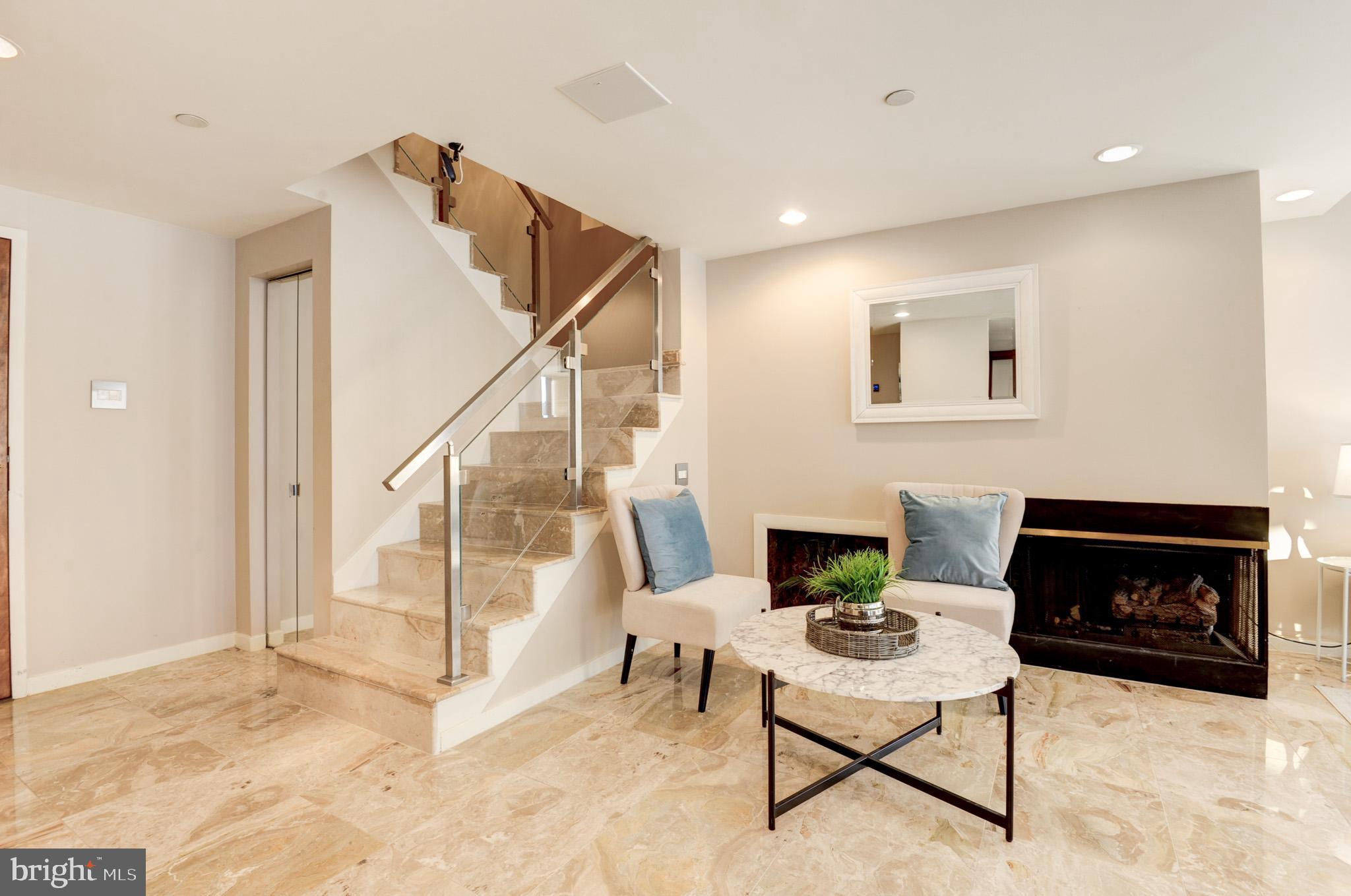 ATRIUM CONDO - Residential