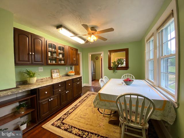GLEN ESTS - Residential