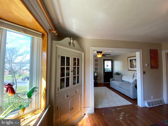 GLEN ESTS - Residential