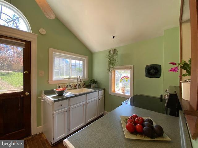 GLEN ESTS - Residential