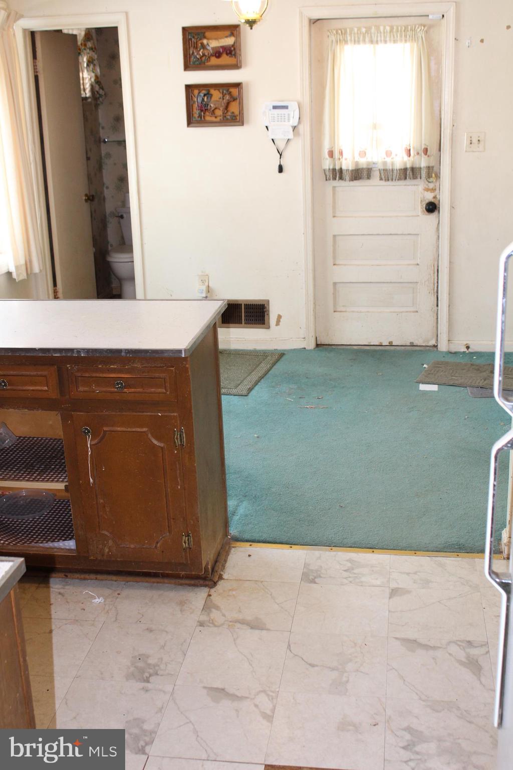 WEST SPRINGFIELD VILLAGE - Residential