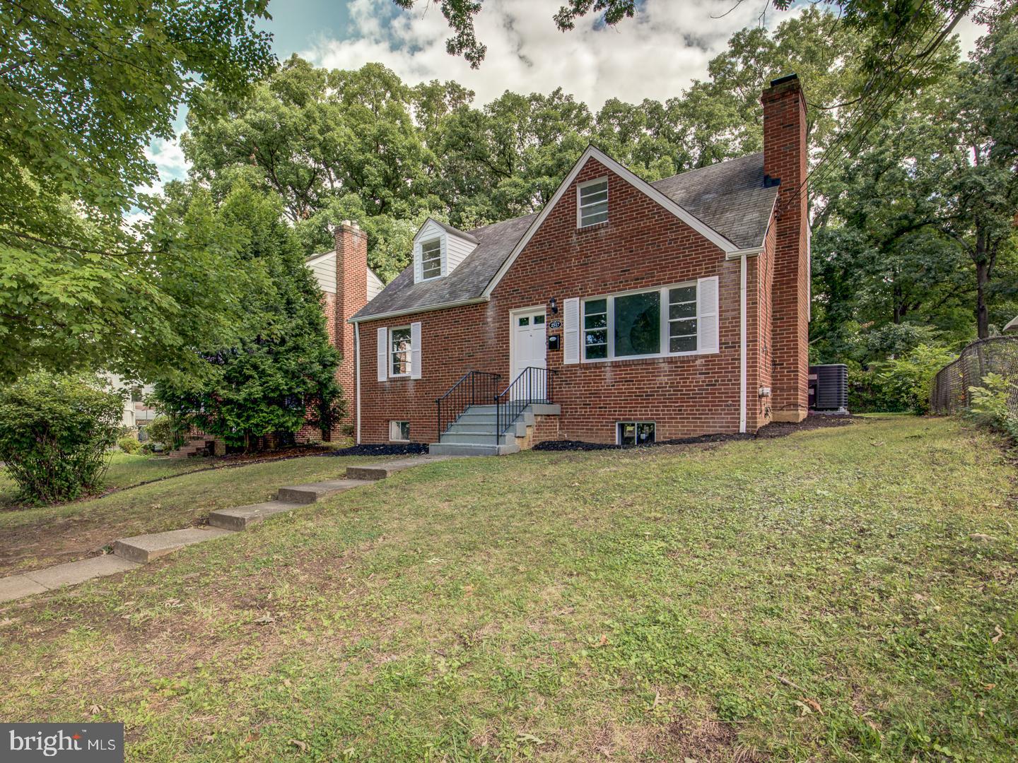 HILLCREST GARDENS - Residential