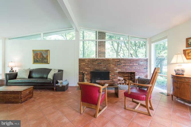 HOLLIN HILLS - Residential